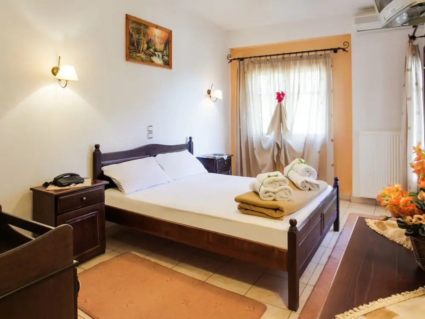 Simplistic Holiday Home in Stournareika With Terrace