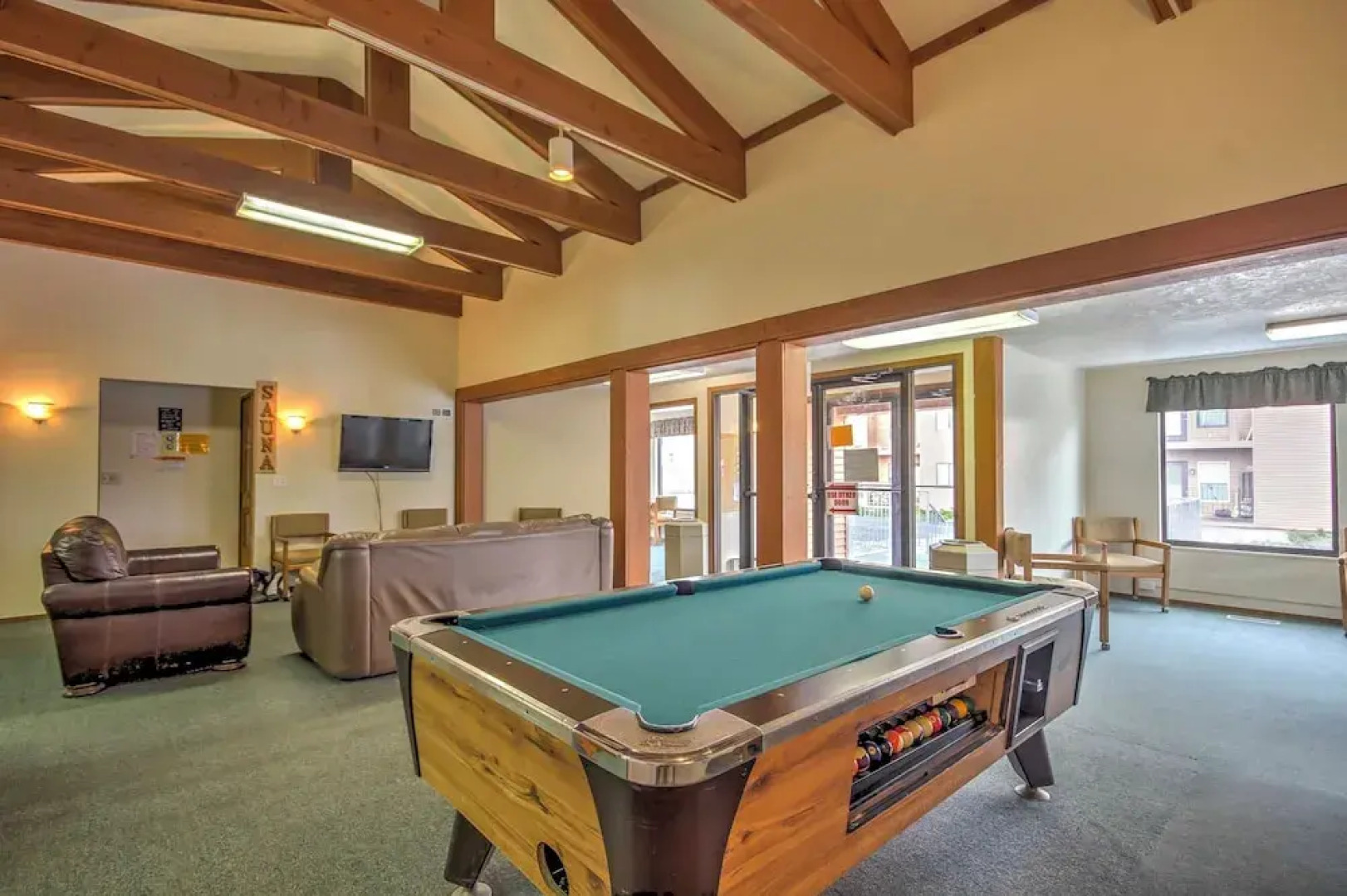 Walk to Lifts: Brian Head Condo w/ Ski Locker!