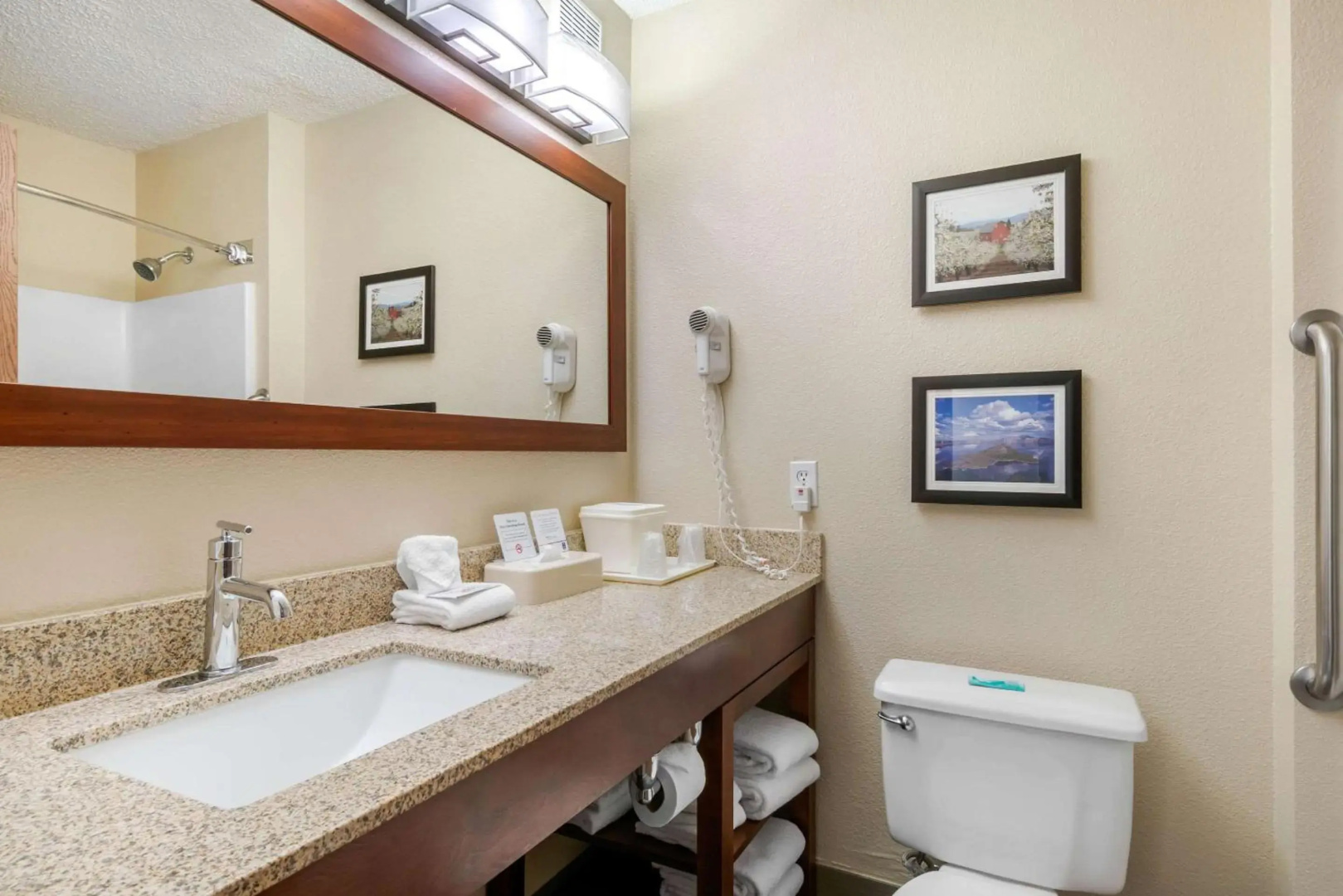 Comfort Inn Medford North