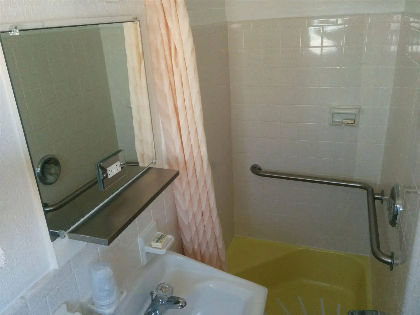 Pink Champagne Motel