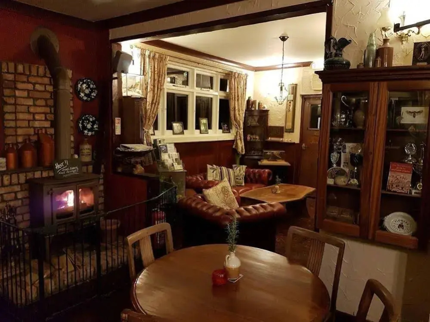 The Horseshoe and Castle