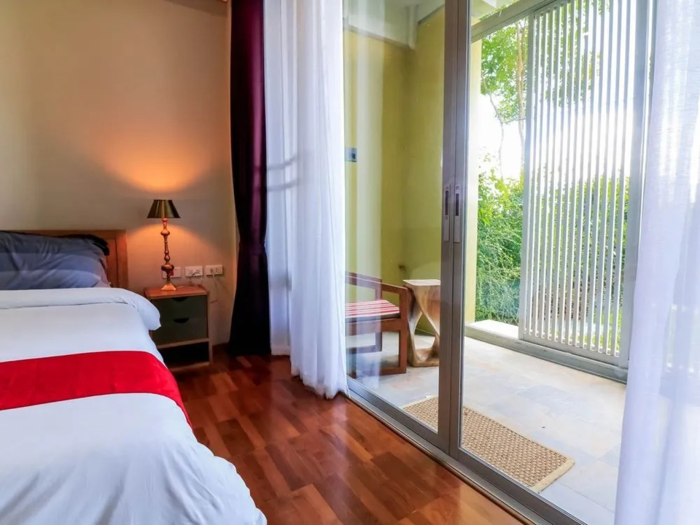 Nida Rooms San Sai 209 down Town