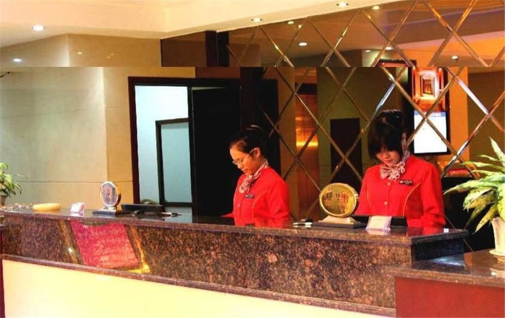 Ji'an Huayue Hotel