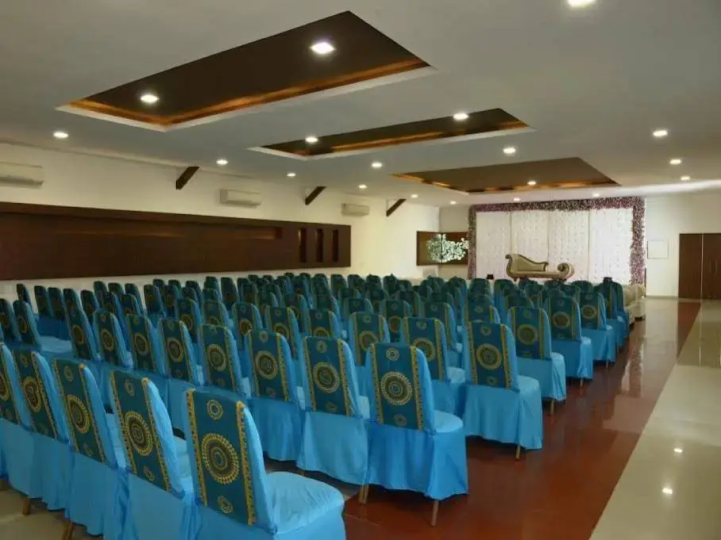 Banyan Paradise Resort