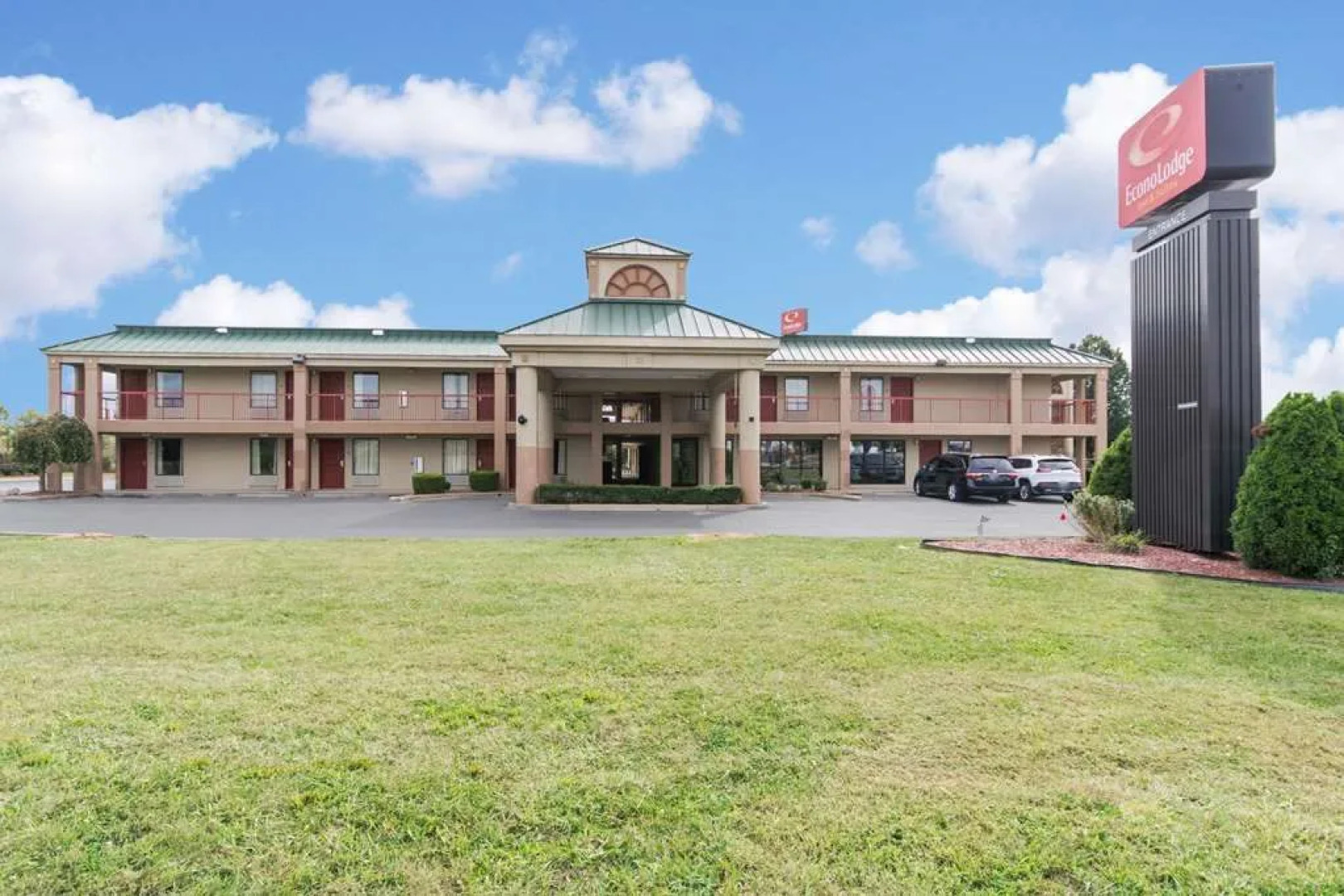 Econo Lodge Inn & Suites I-65