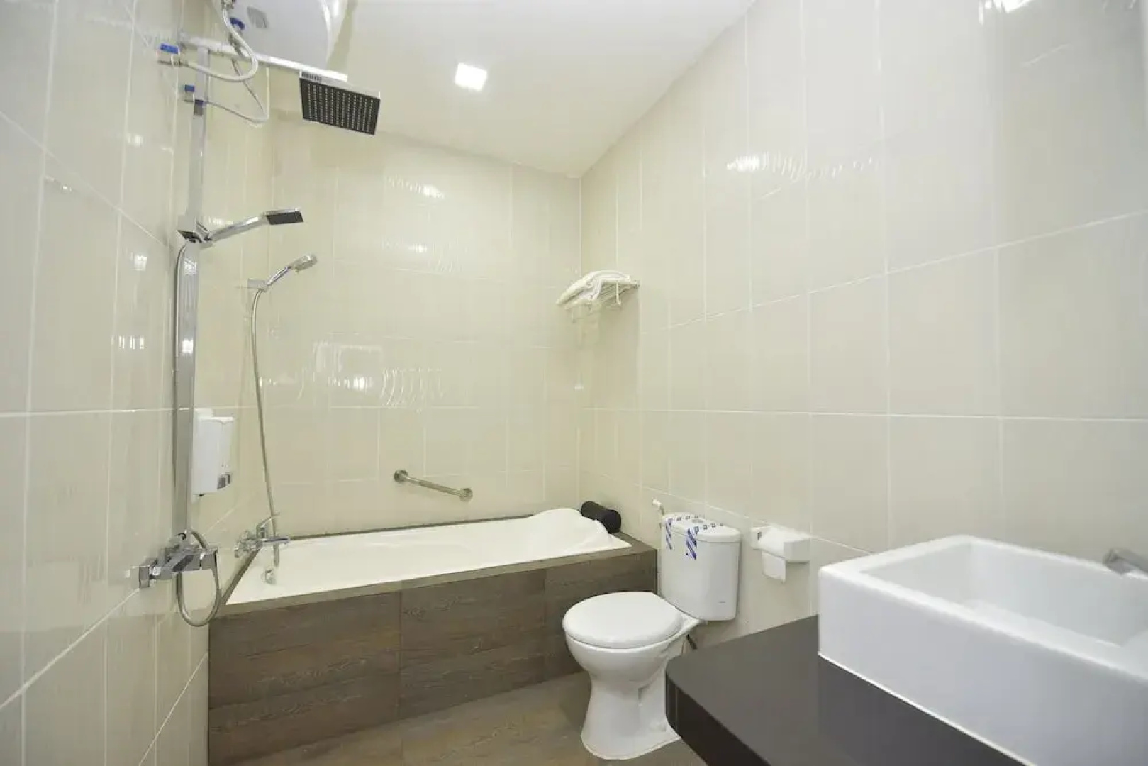 OYO 1228 Hotel Novanda