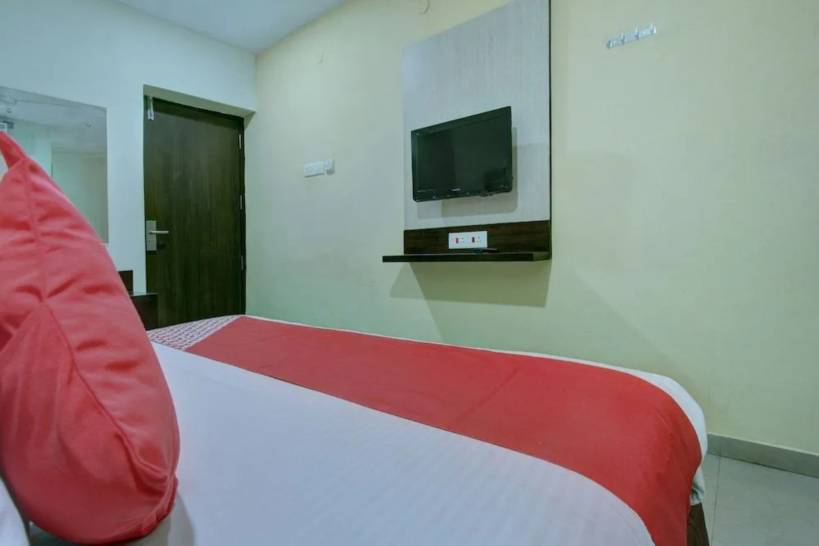 Oyo 5342 Motel Gajraj Continental A Unit Of Gajraj Hotels Pvt Ltd