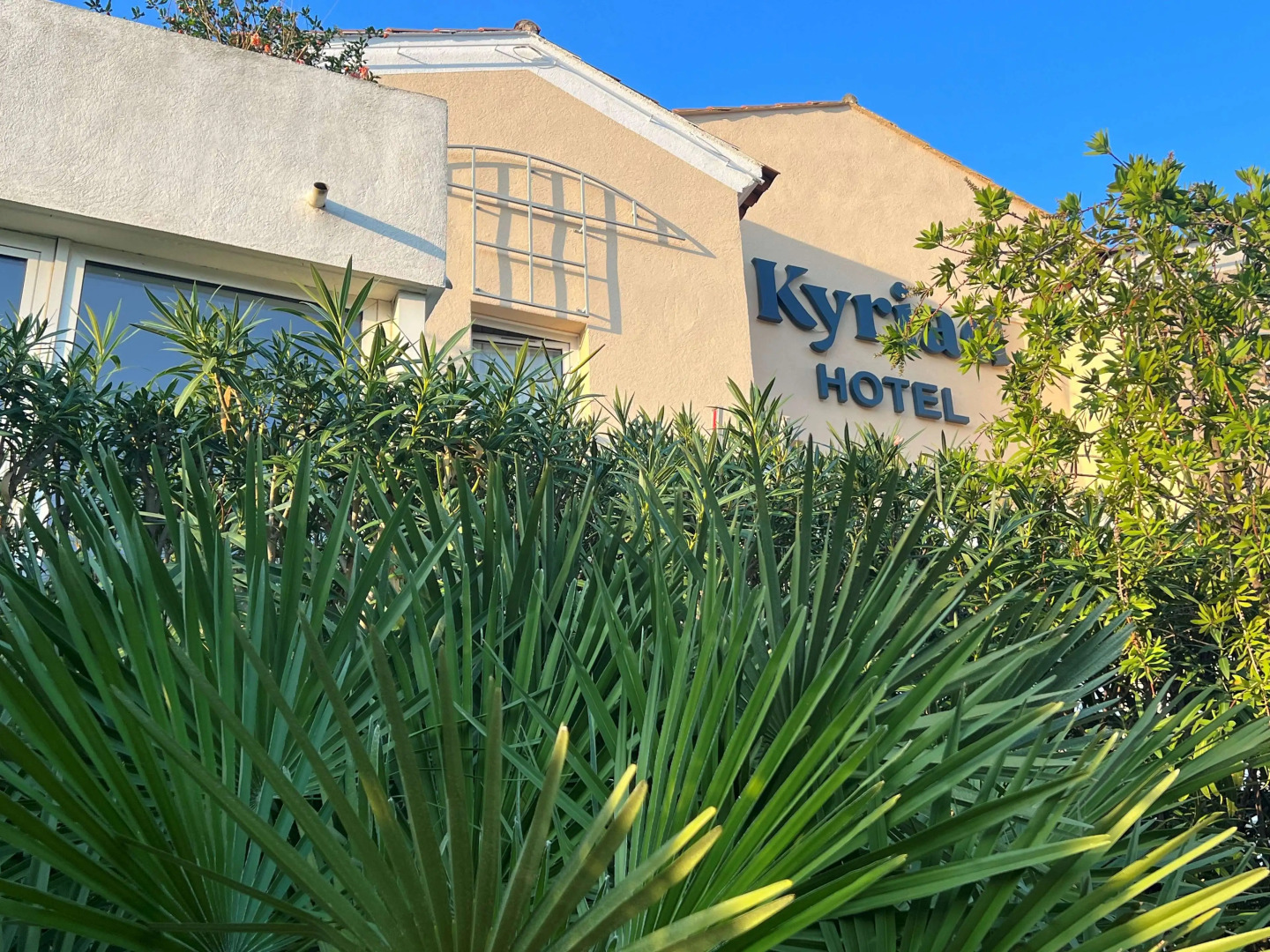 Hôtel, restaurant Kyriad Fréjus