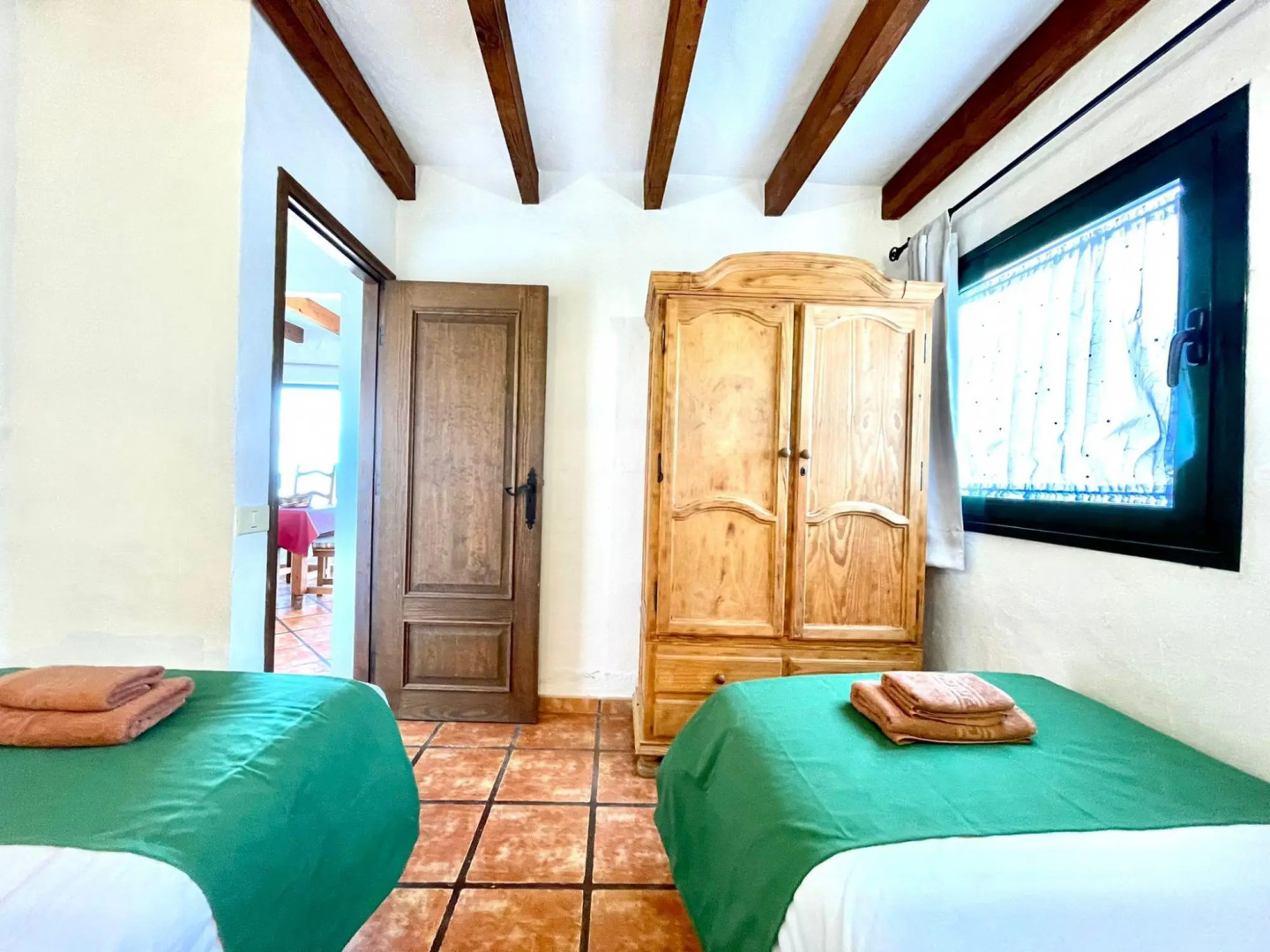 Apartamento en casa rural, Wifi, BBQ y vistas al mar