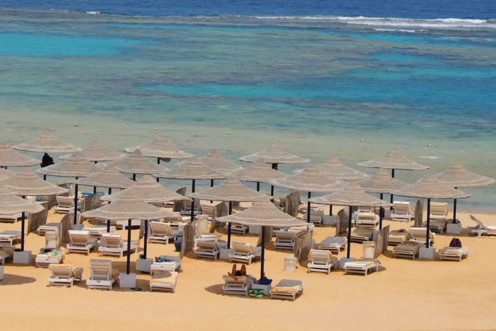 Sirena Beach Resort  Spa