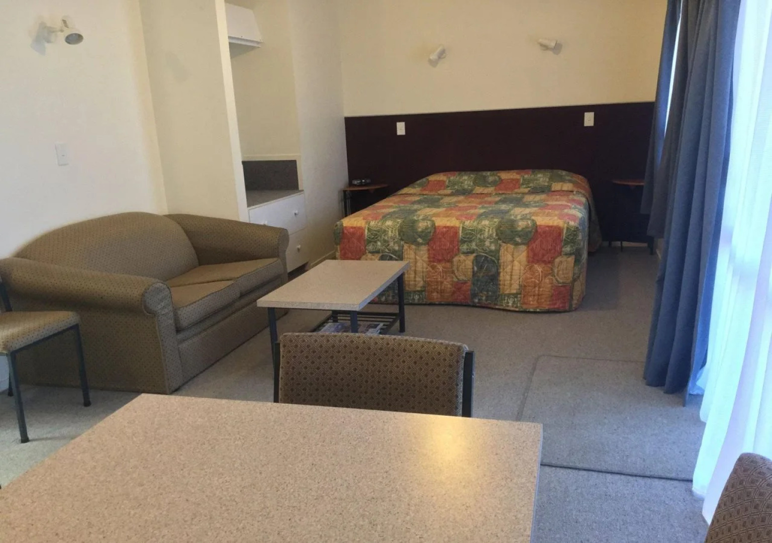 Thornton Lodge Motel