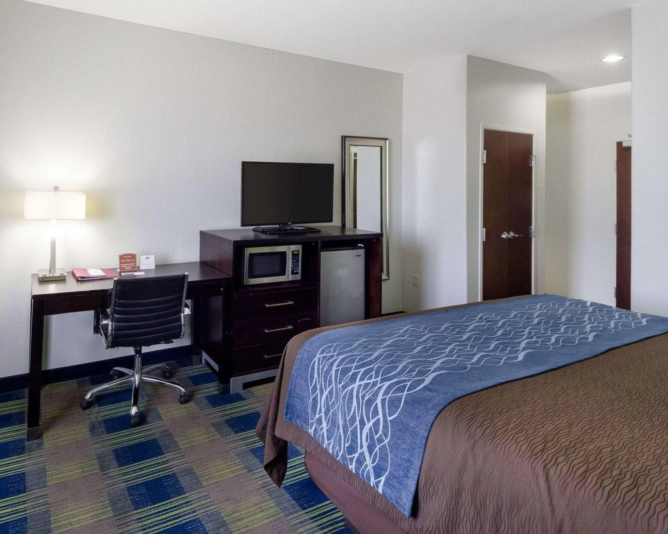 Comfort Inn & Suites Victoria North
