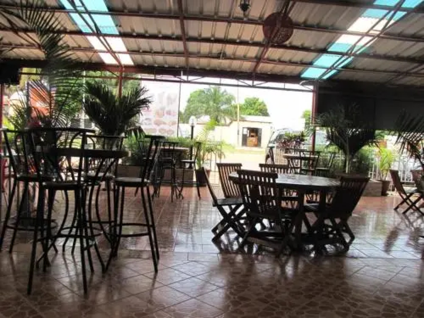 Jabali Apartments