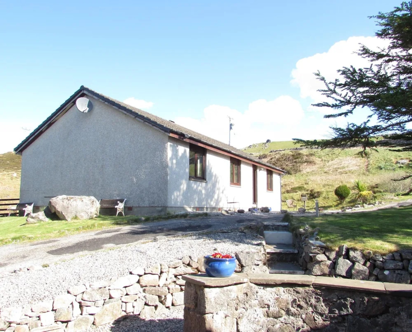 Old School Restaurant & Rooms
