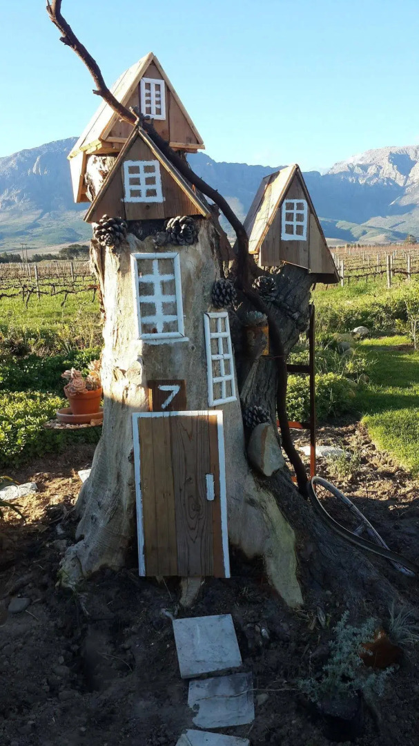 Seven Oaks Vineyard Cottages