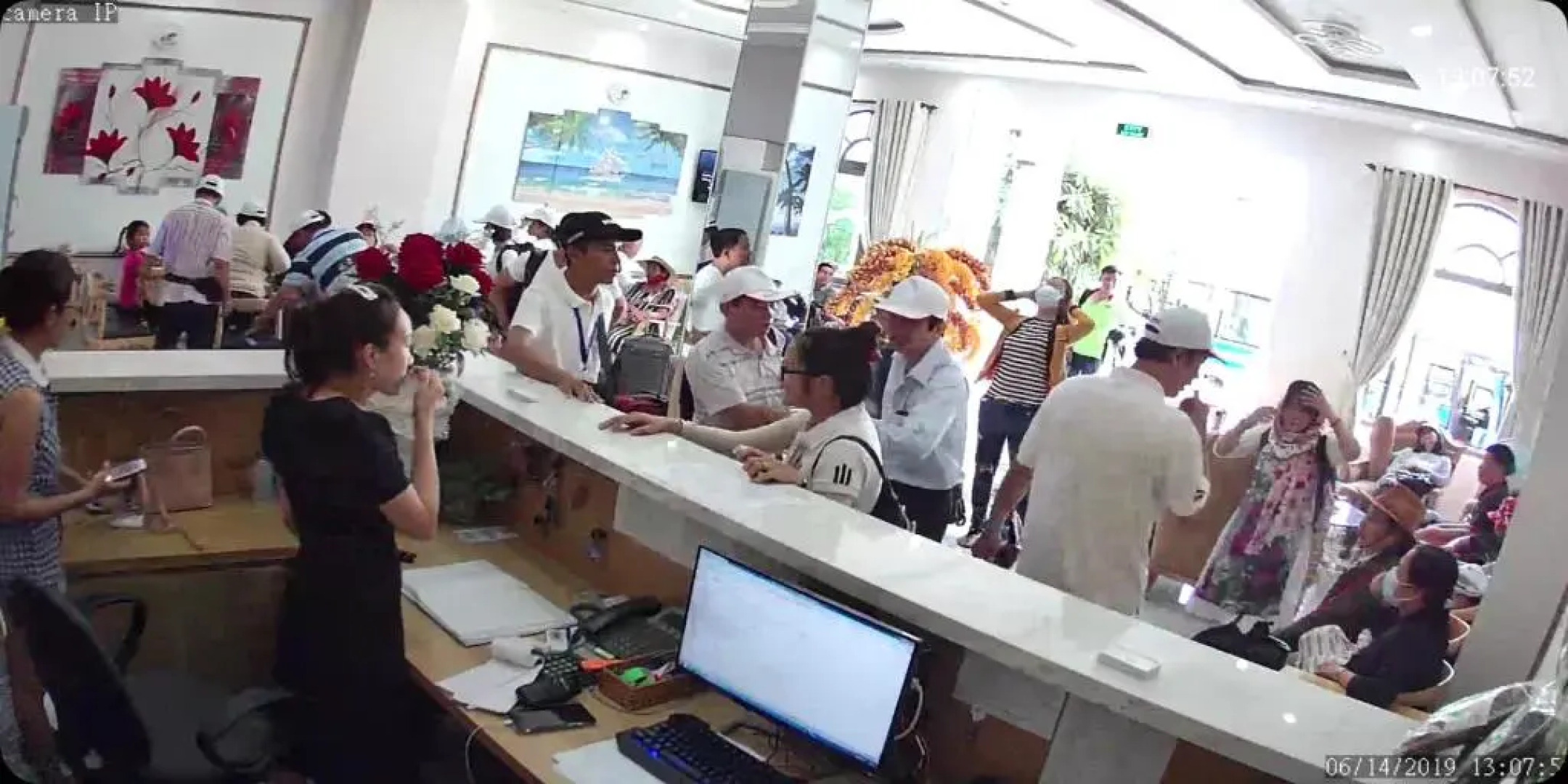 Hoang Gia Hotel Con Đao