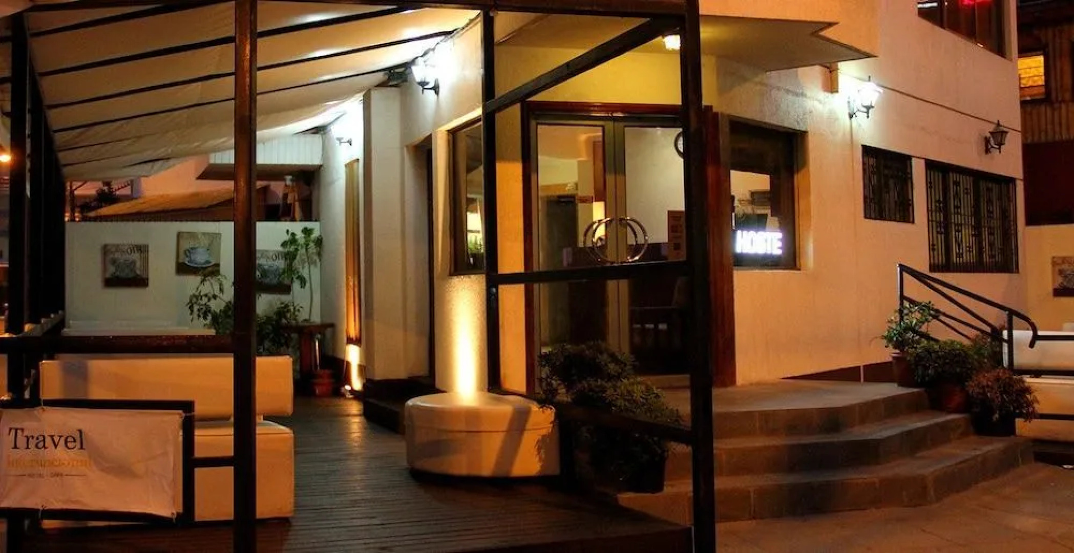 Travel International Hostal - Cafe