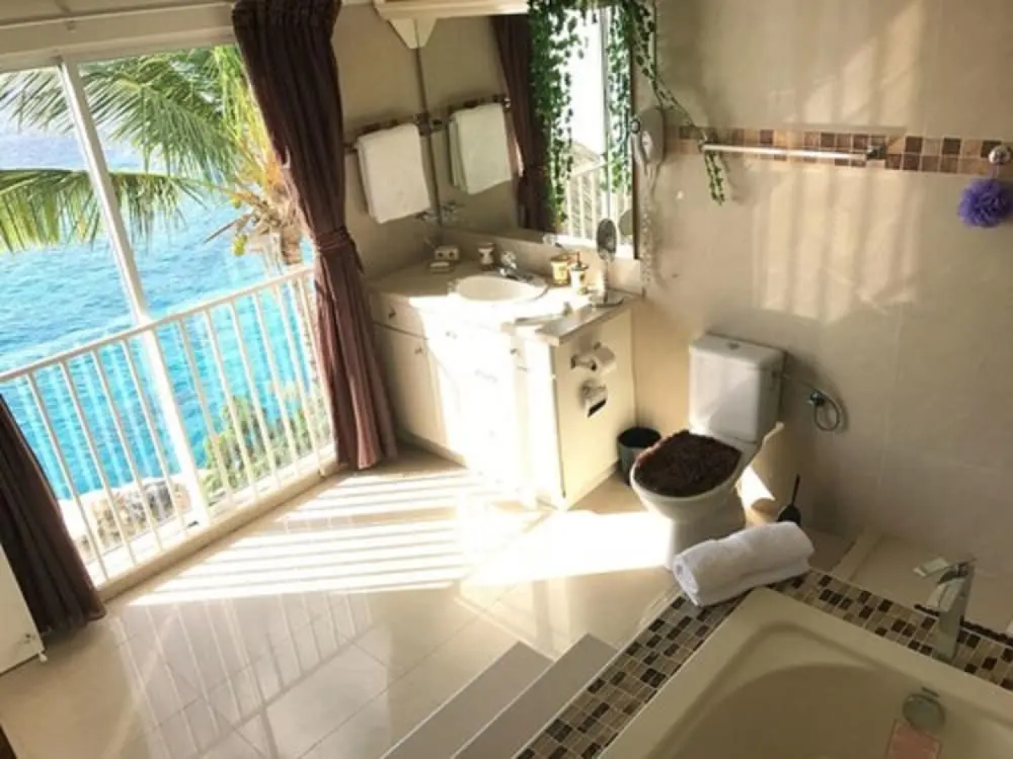 Lagoon Ocean Resort