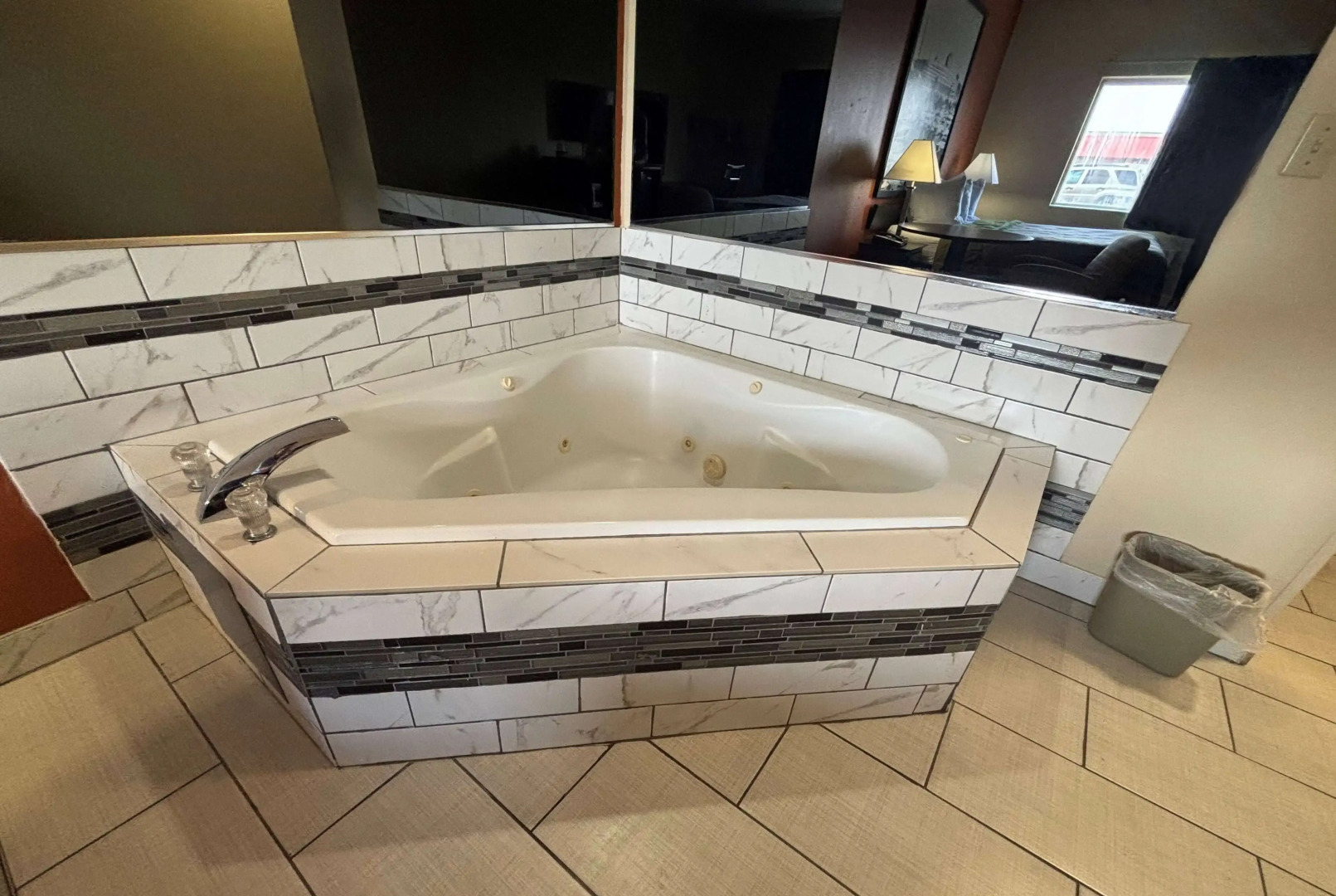 Super 8 by Wyndham Pontoon Beach IL/St. Louis MO Area