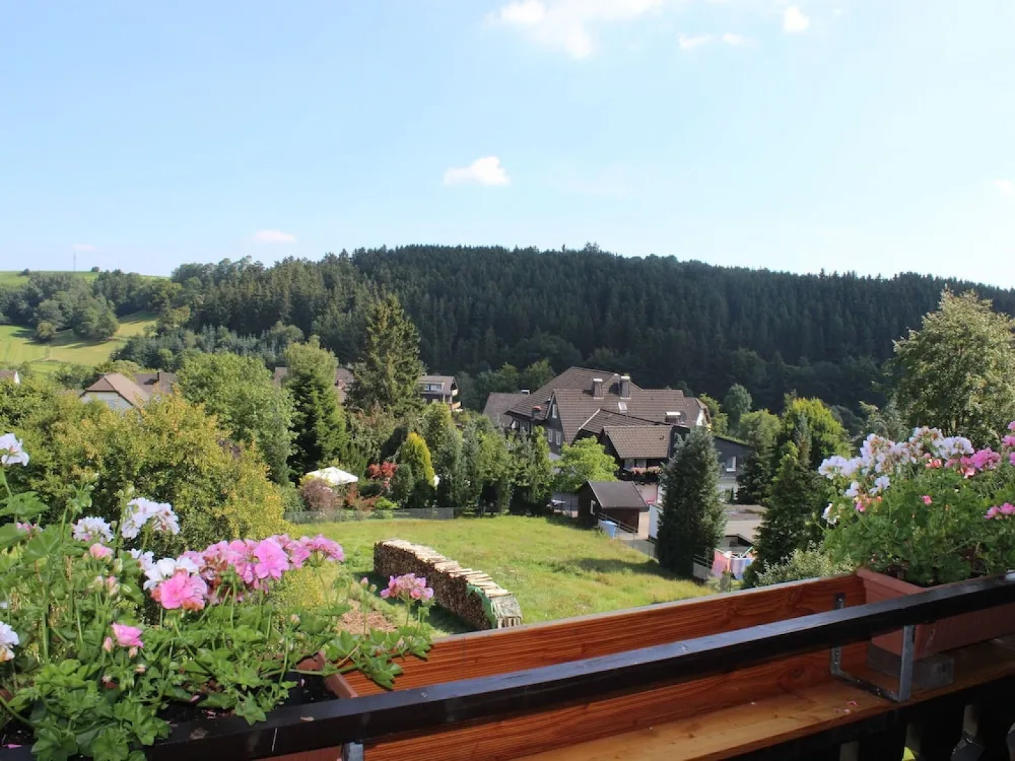 Idyllic Apartment with Balcony, Garden, Bbq, Fireplace