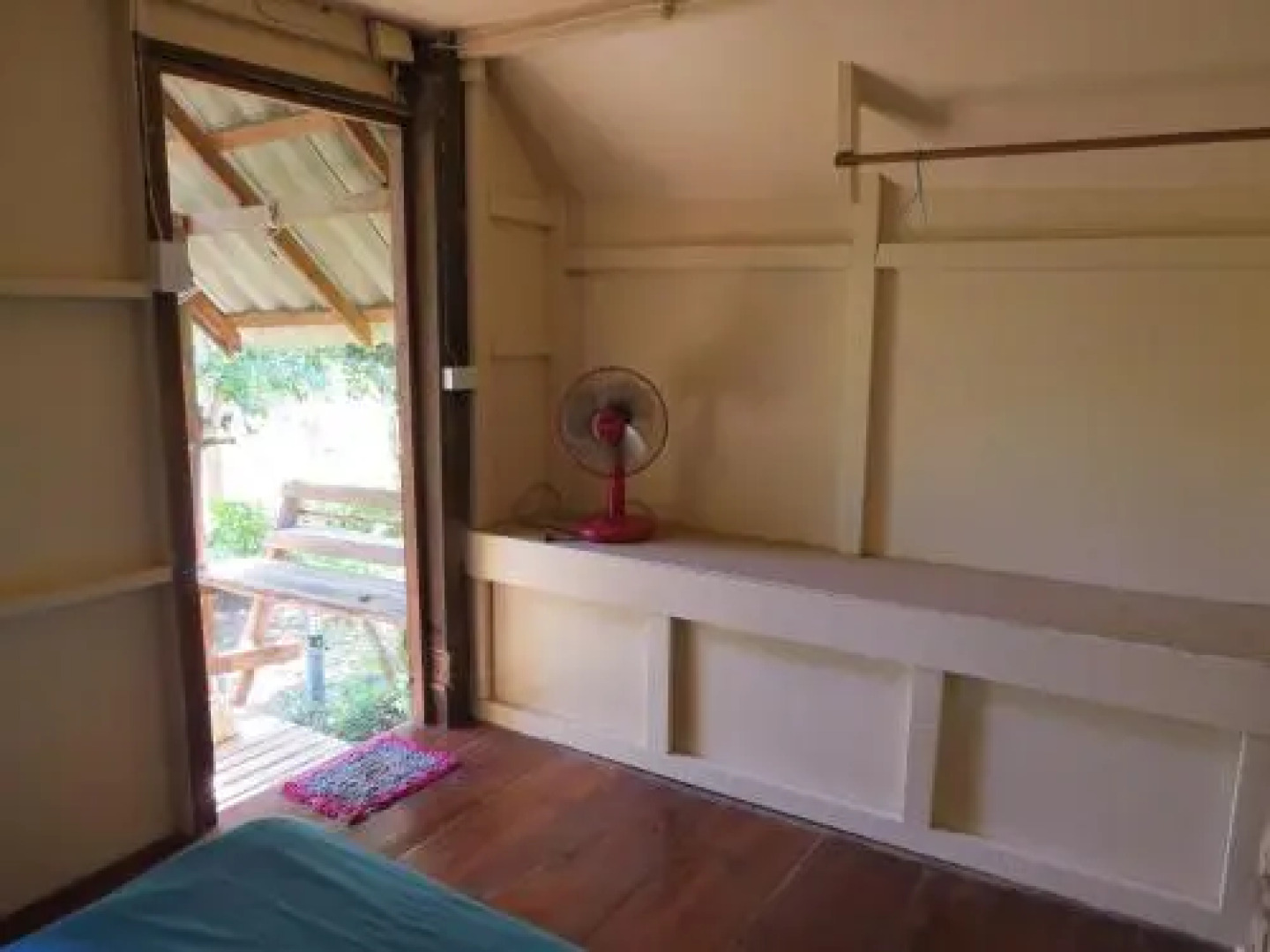 The Mountain View Backpacker Guest House