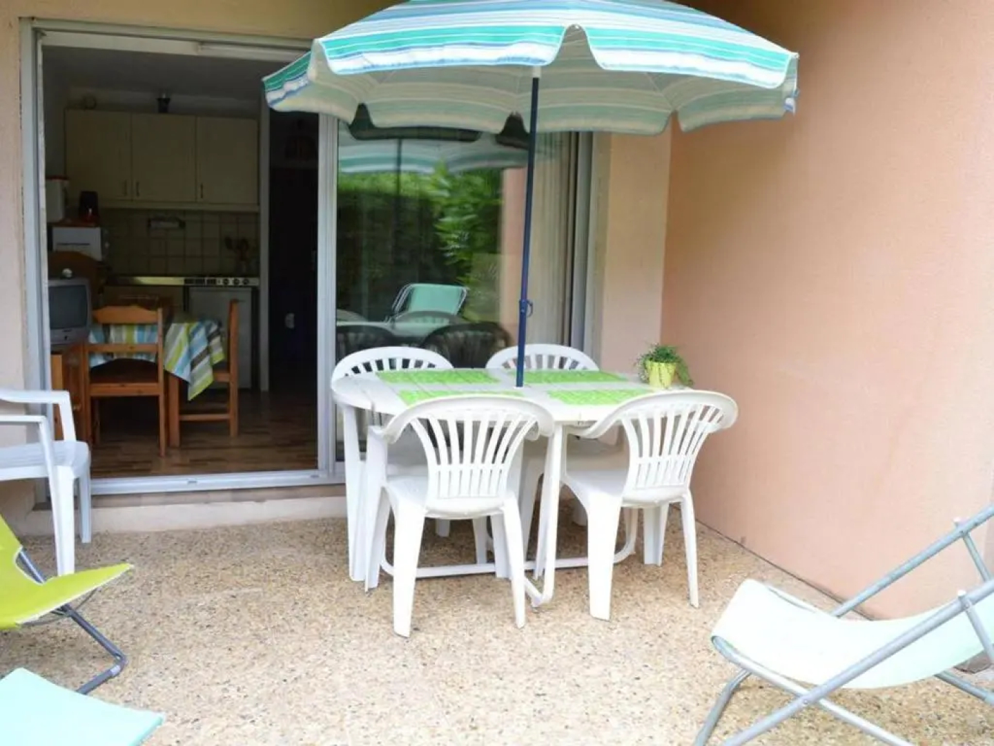 Appartement Bormes-les-Mimosas, 1 pièce, 4 personnes - FR-1-251-320