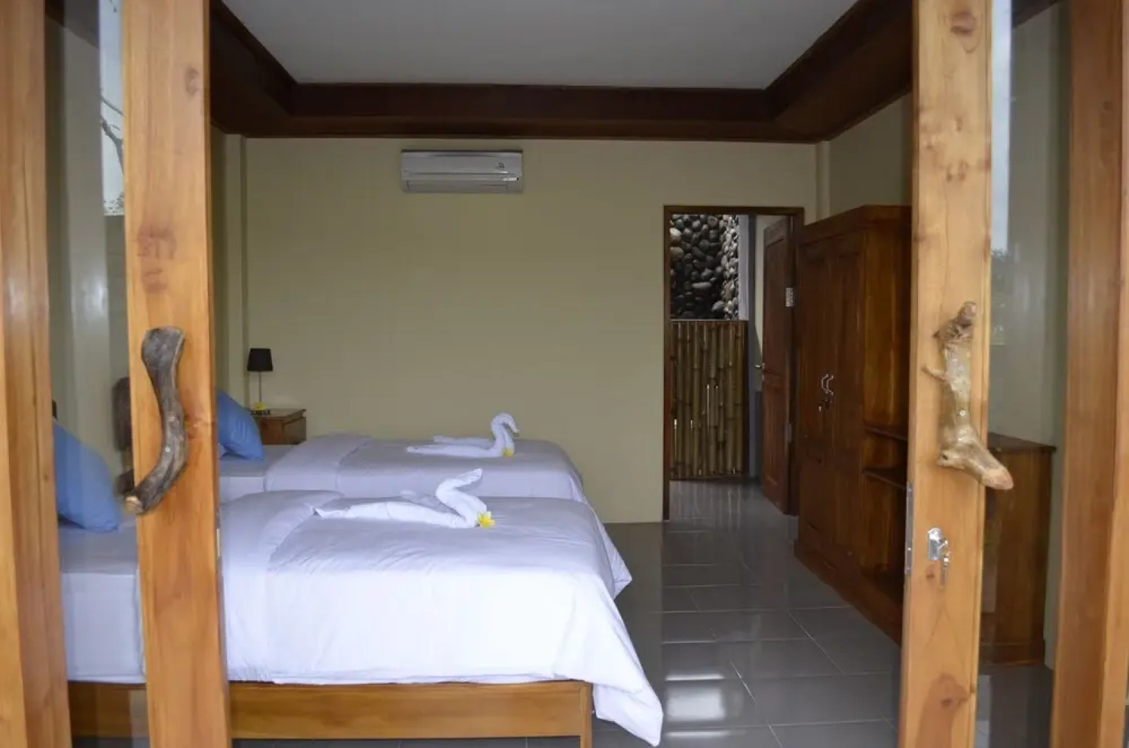 West Break Bali Medewi