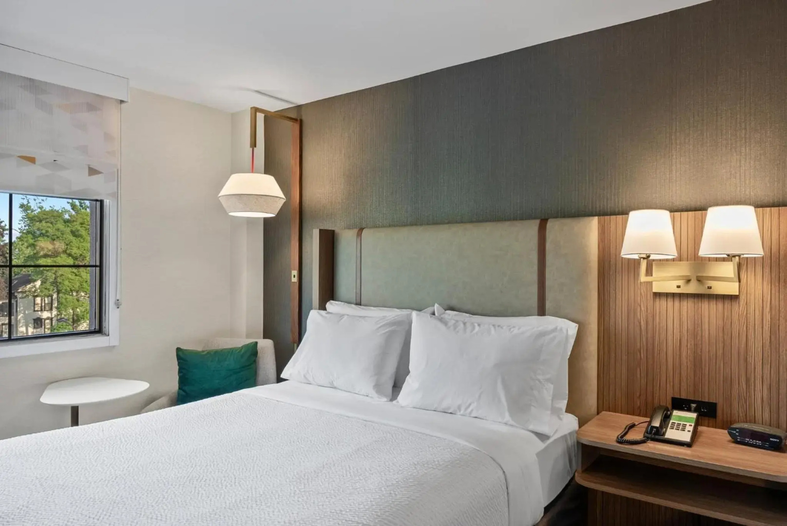 Clarion Inn & Suites DFW North