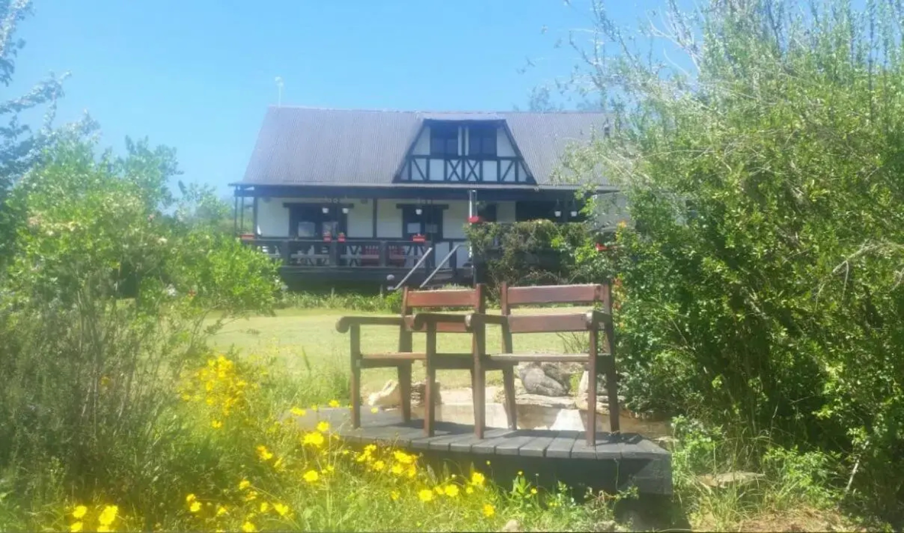 Woodcutters Guest House & Cottage