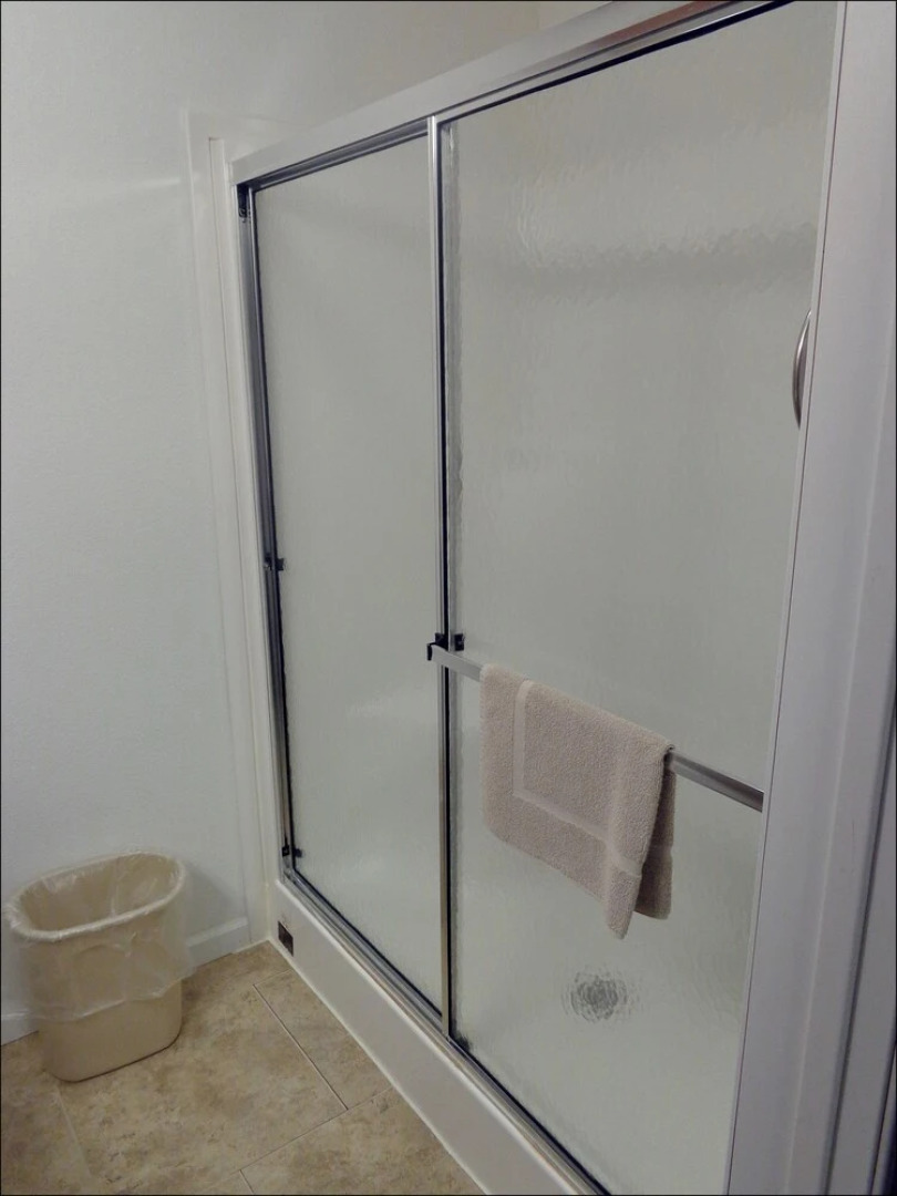 Crashpad Bunkhouse & Noonan Hotel