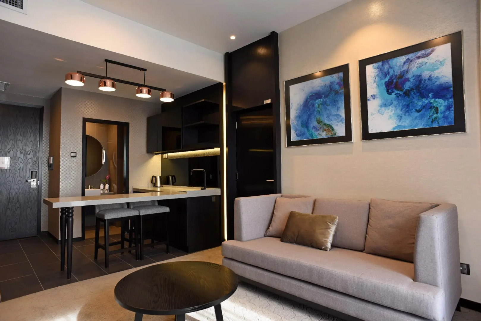 Vangohh Eminent Hotel & Spa