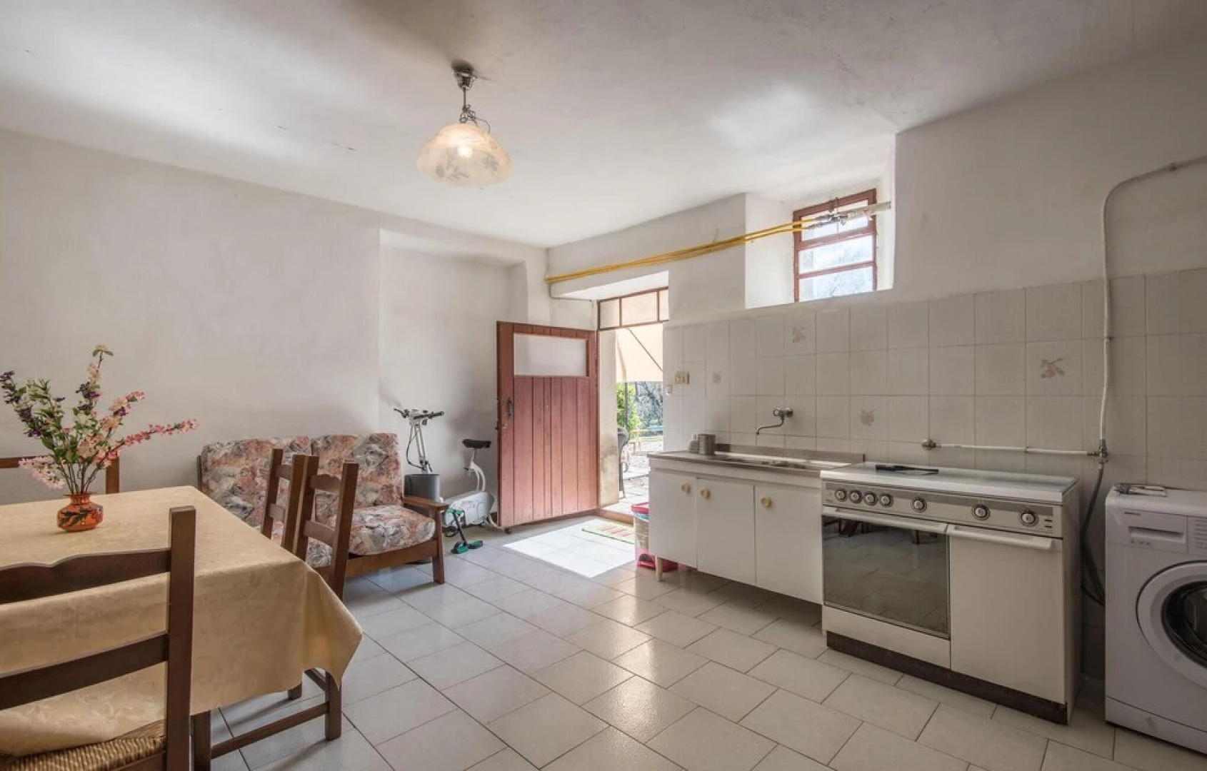 Amazing Home in Chiusdino With 3 Bedrooms