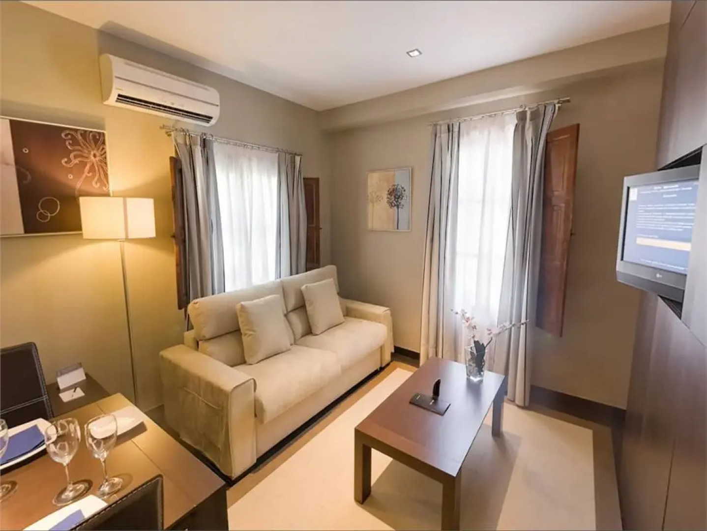 Occidental Pueblo Acantilado