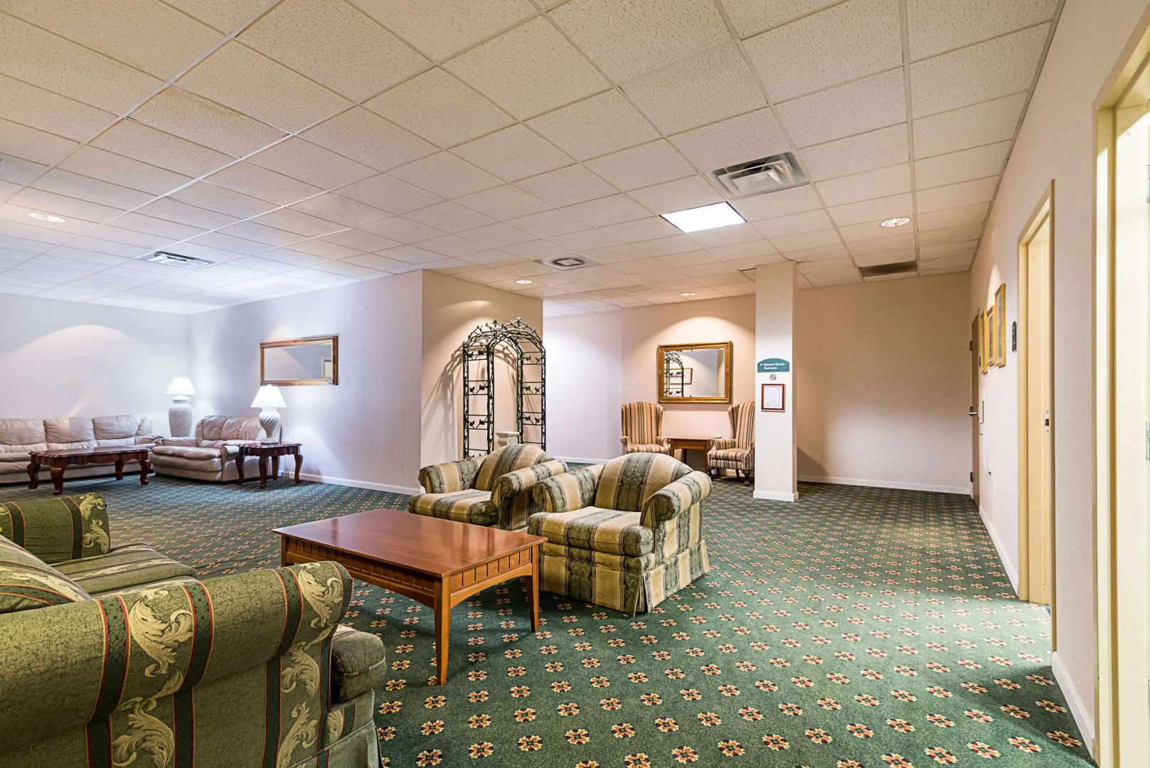 Quality Inn & Suites Schoharie near Howe Caverns