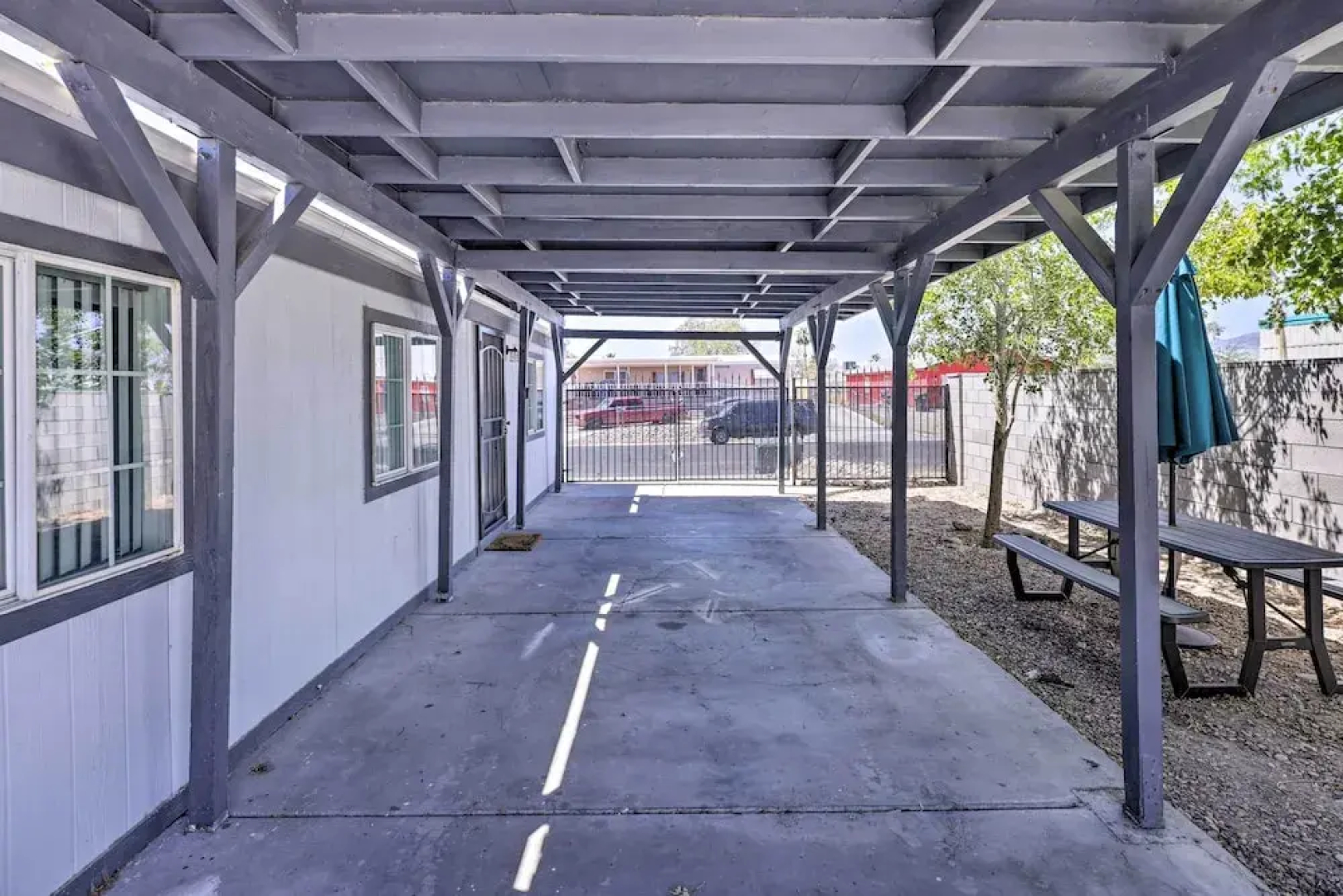 Updated Escape w/ Game Room 1 Block to River!