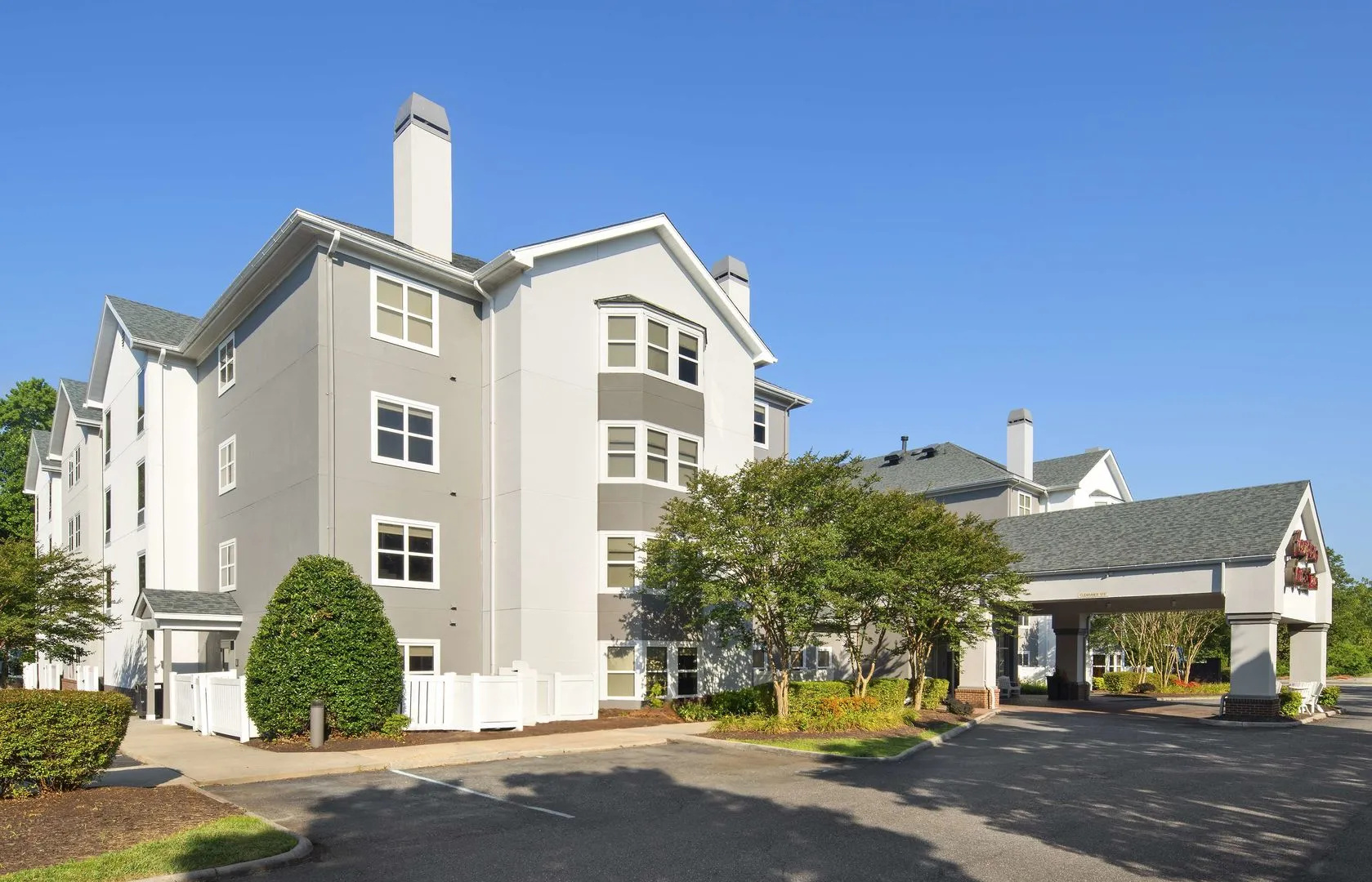 Hampton Inn & Suites Newport News (Oyster Point)