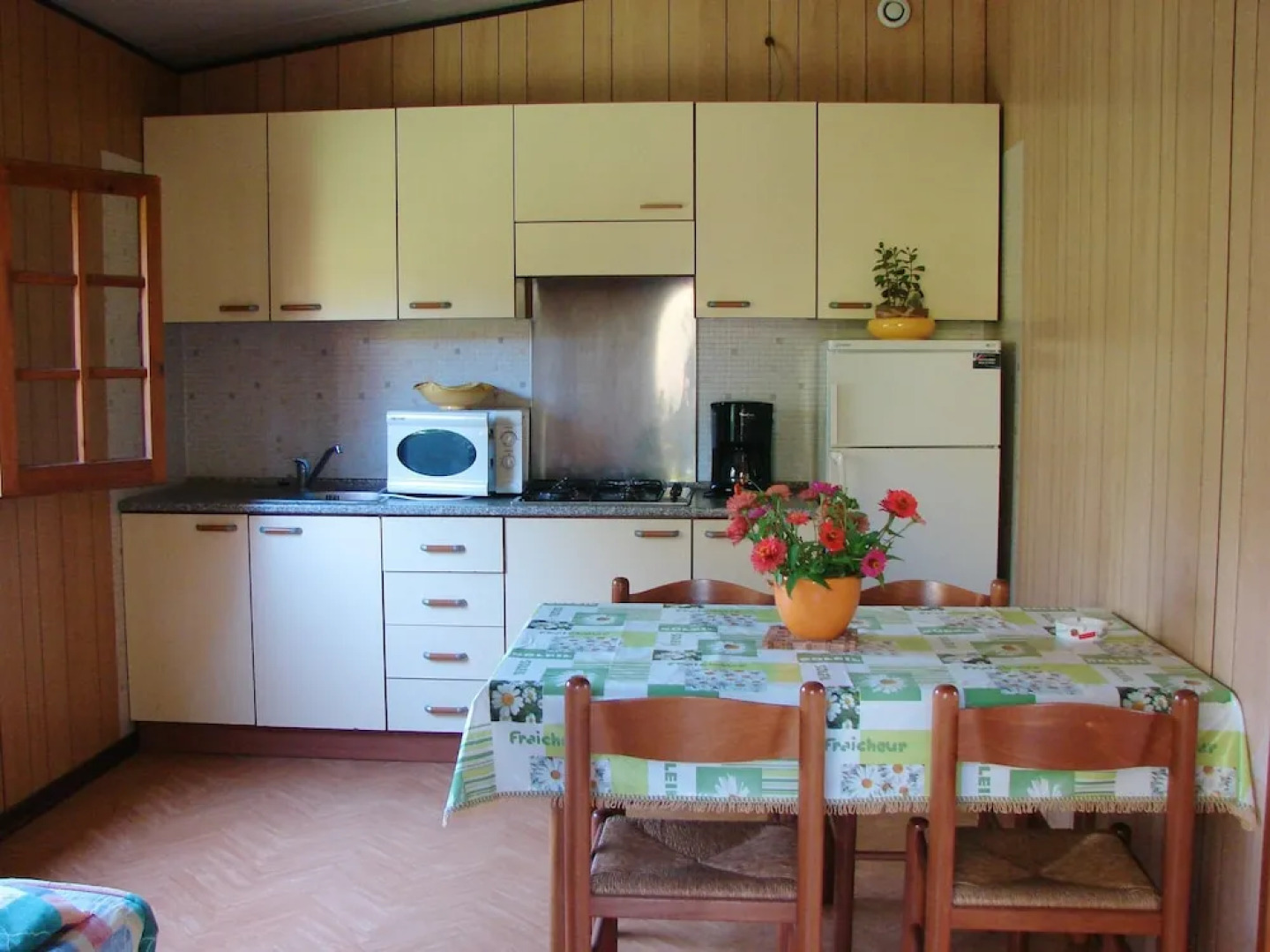 Bungalow With 2 Bedrooms in Santa-lucia-di-moriani, With Wonderful Mountain View, Enclosed Garden and Wifi - 600 m From the Beach