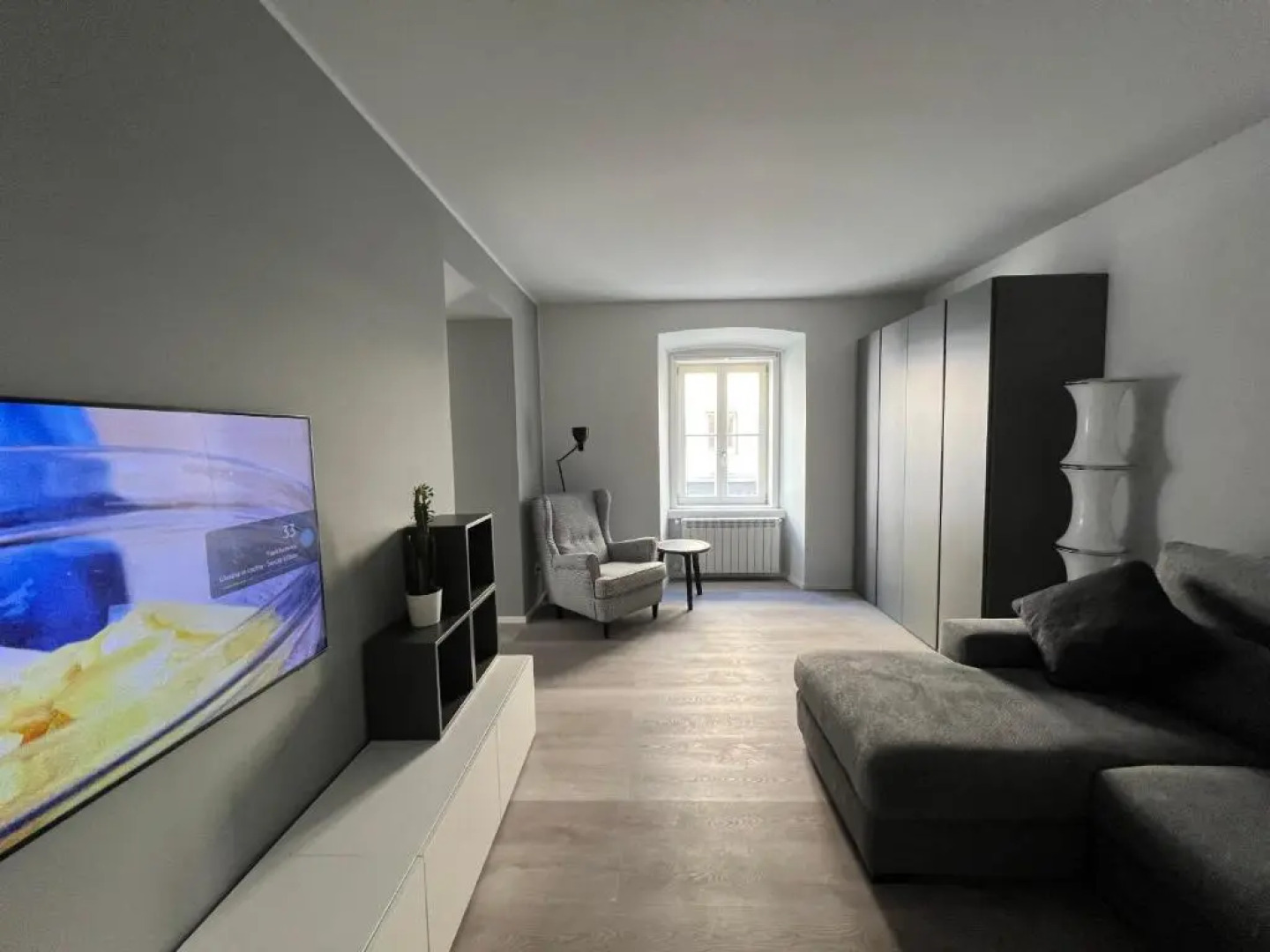 Central Corner House