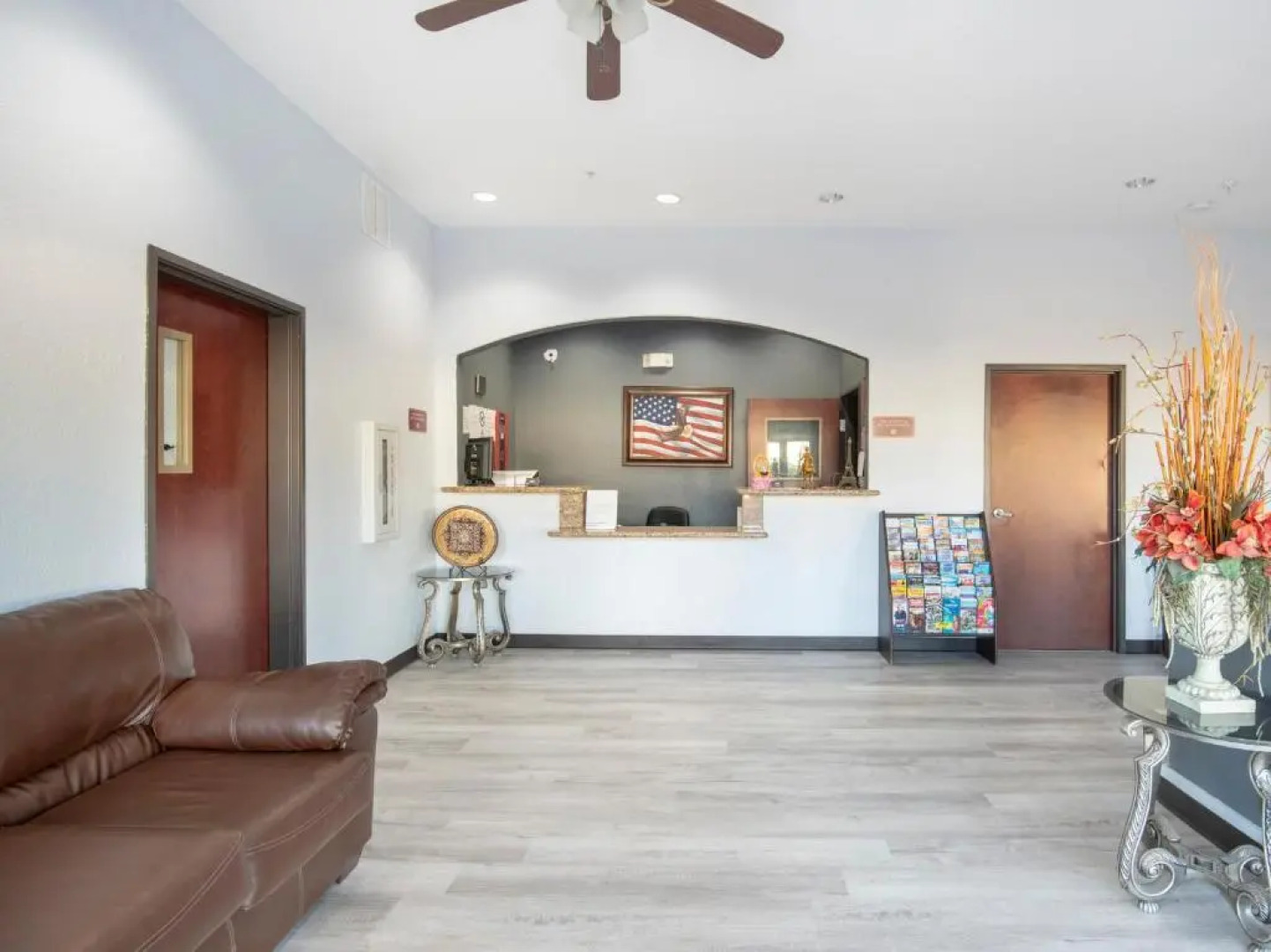 OYO Townhouse Clute Lake Jackson