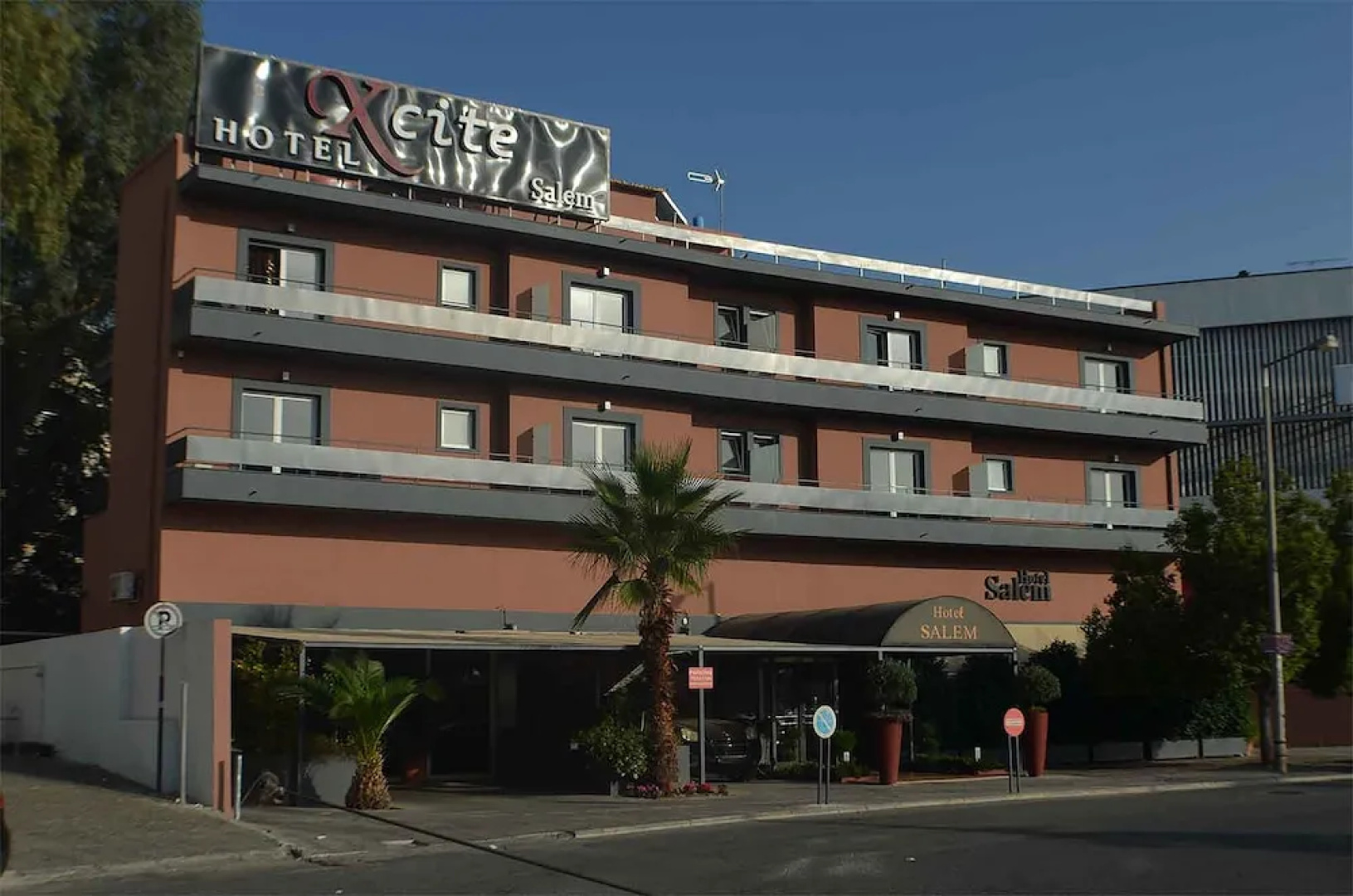 Salem Hotel