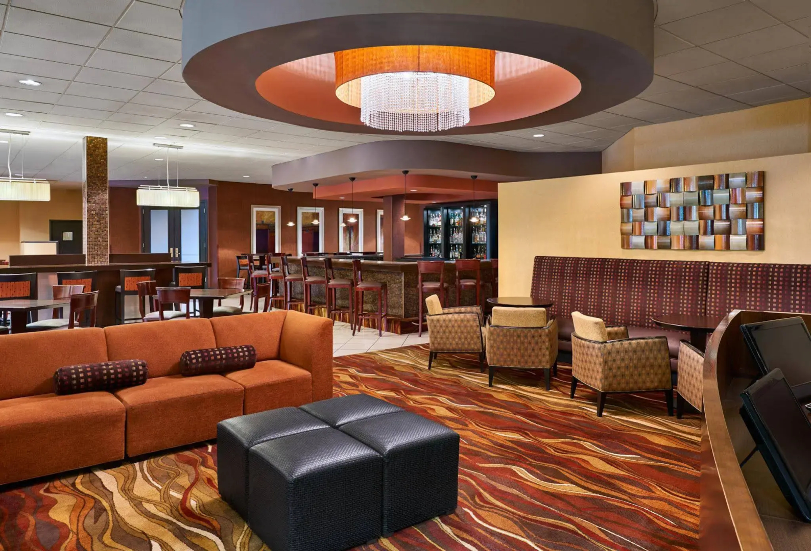 Four Points by Sheraton Milwaukee North Shore