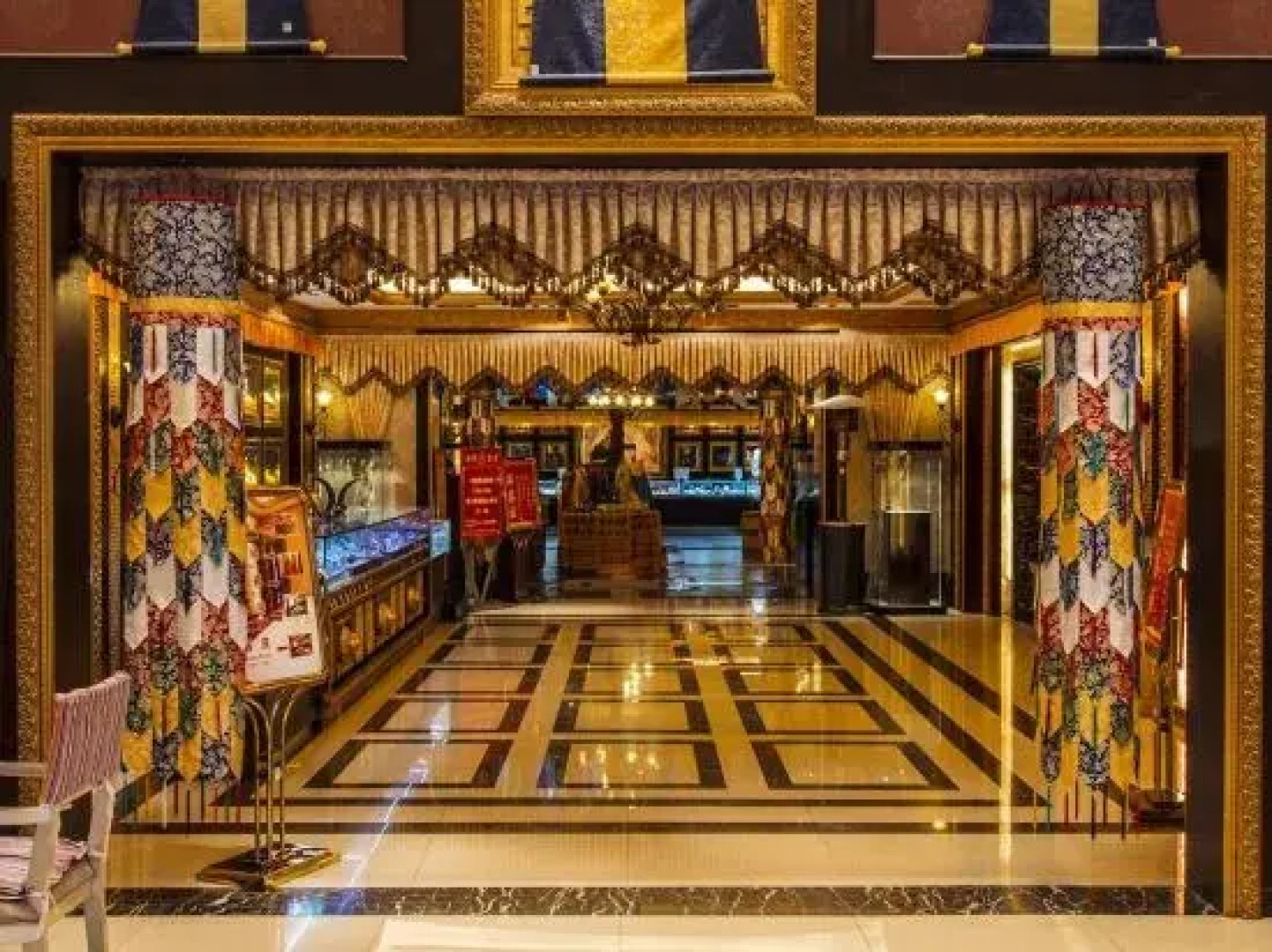 松潘嘉绒鑫宫藏文化酒店