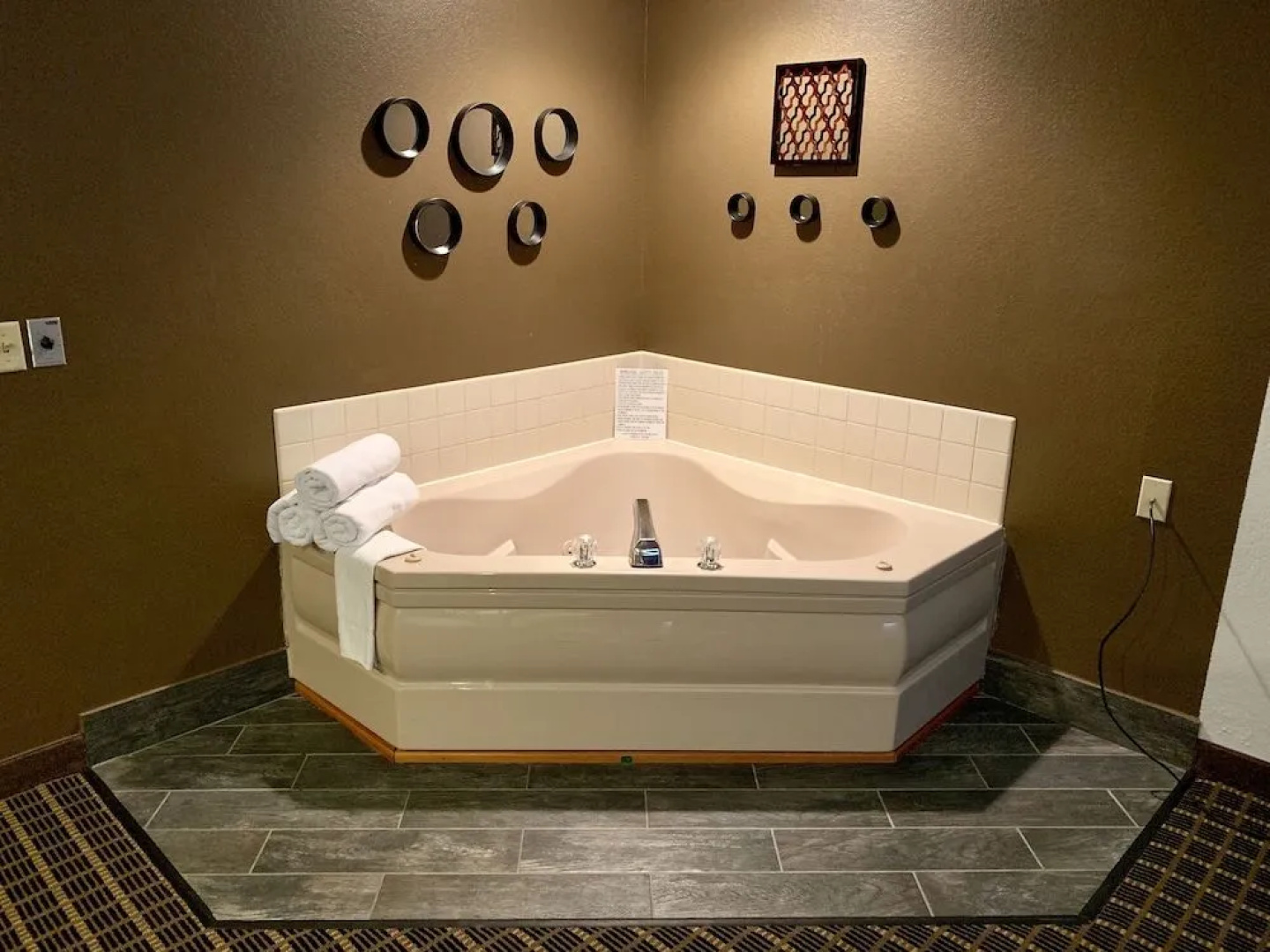 Quincy Inn and Suites