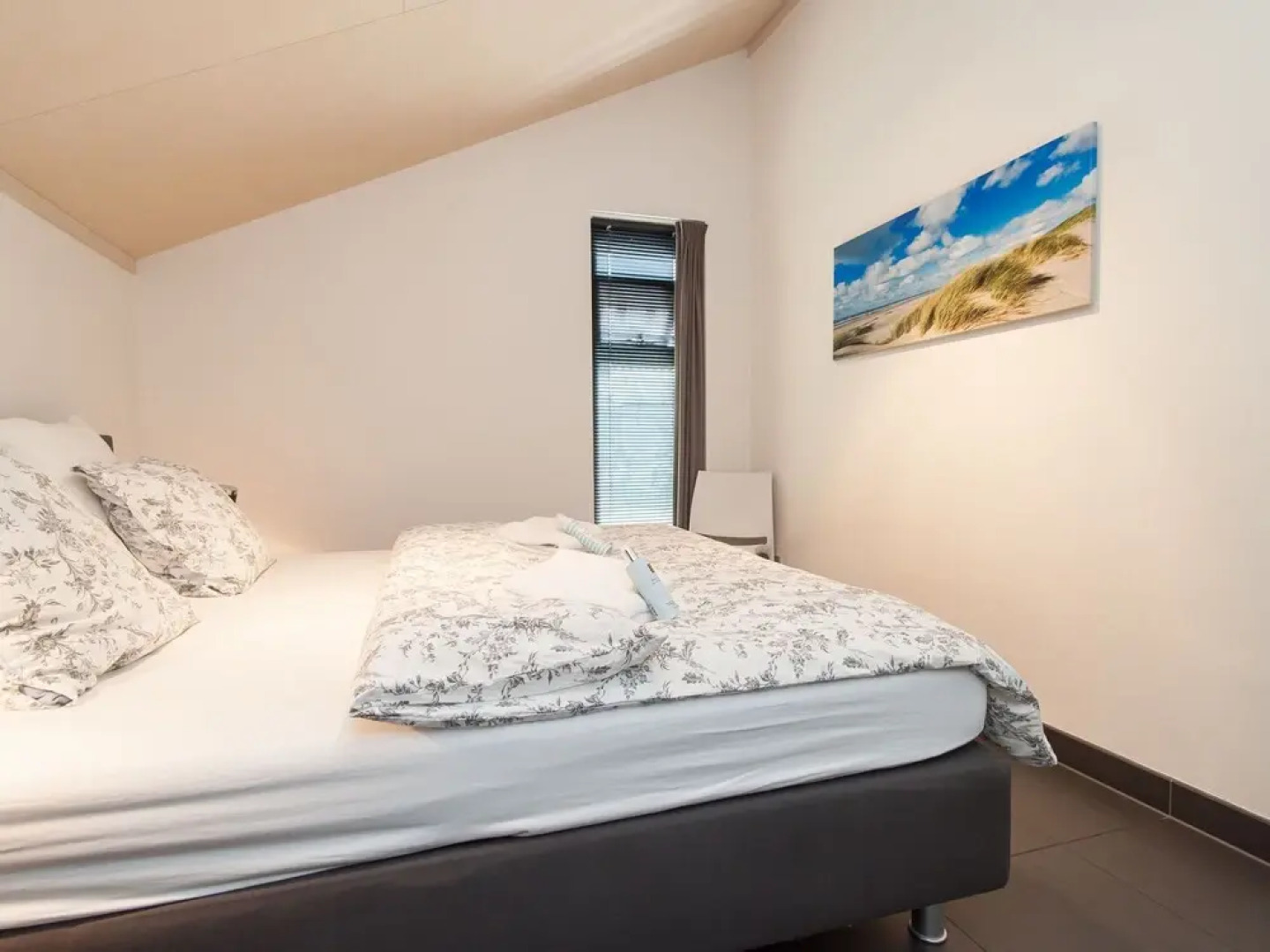 Modern Holiday Home Between Schoorl and Bergen