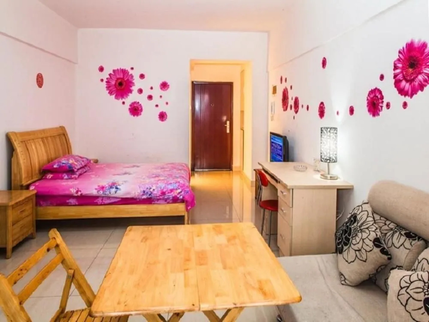 Crystal Love Serviced Apartment