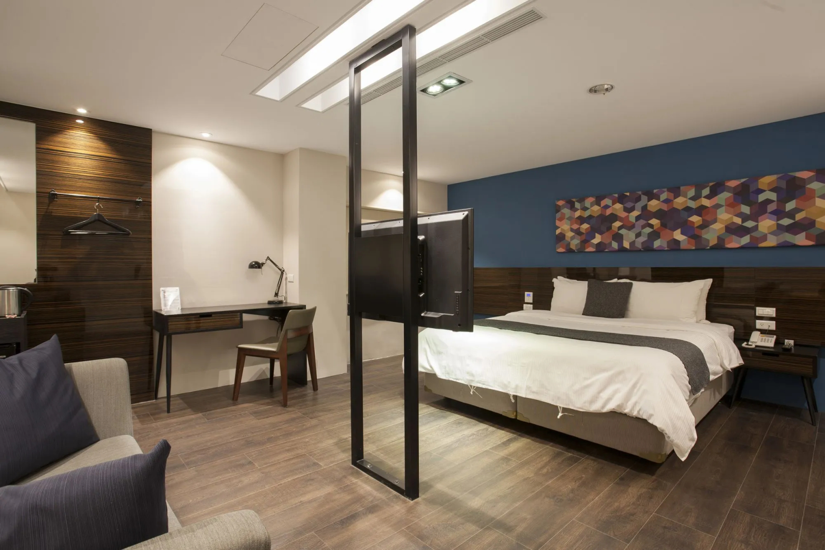 P&F Hotel