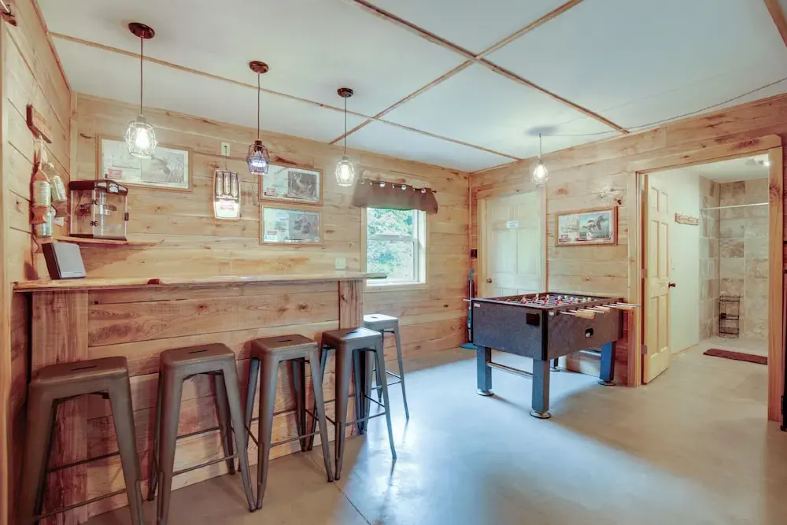 Toivola Home w/ Fire Pit: 8 Mi to Lake Superior!