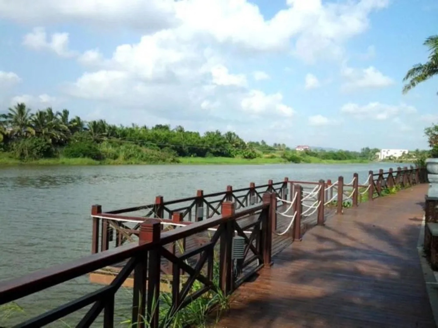 Xinglong Pearl Hot Spring Hotel