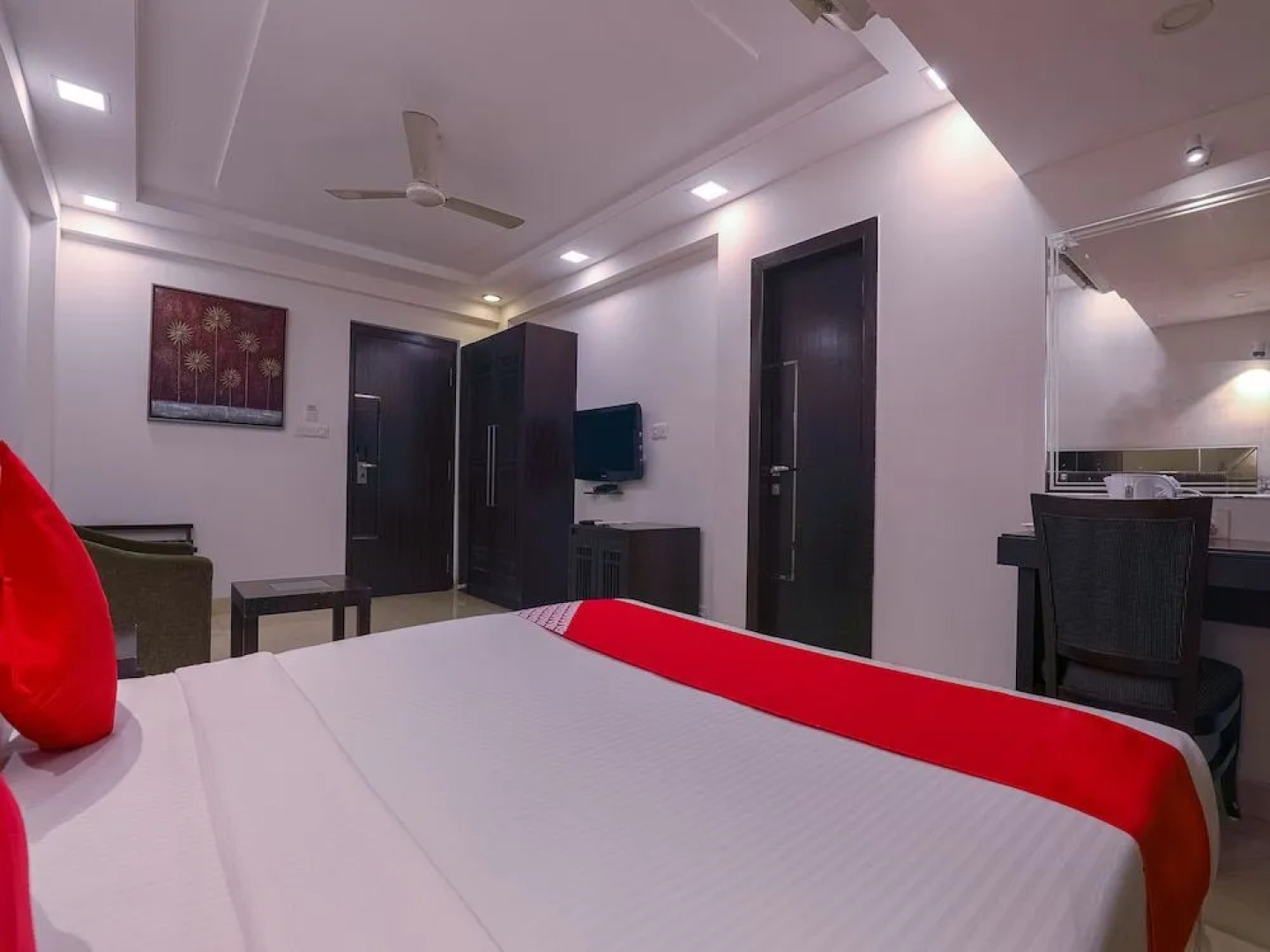 Capital O 1710 Hotel The Supreme