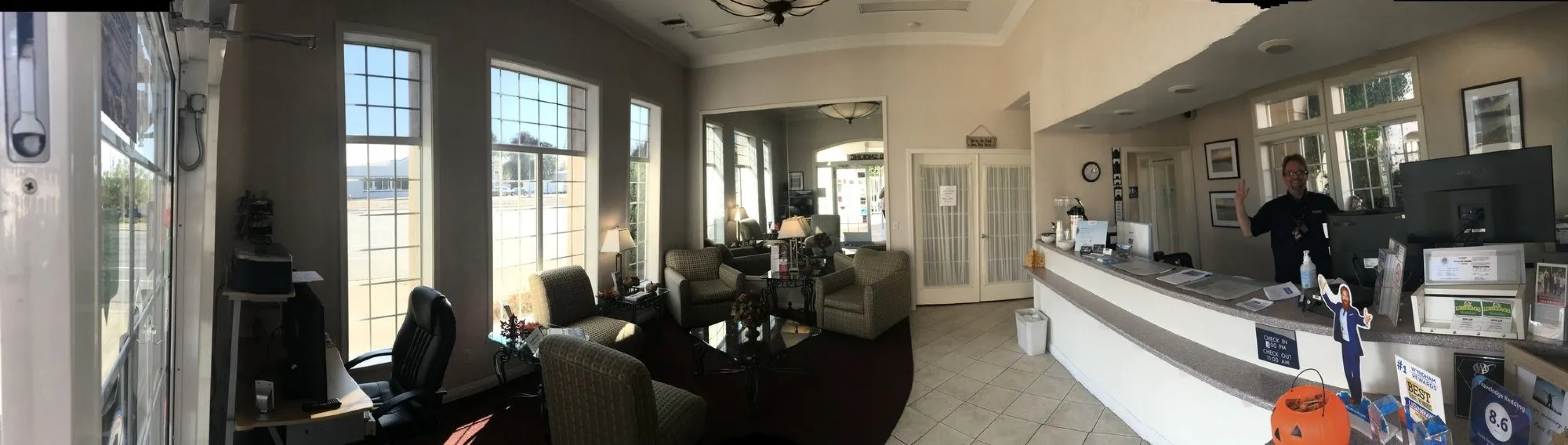 Travelodge by Wyndham Redding CA